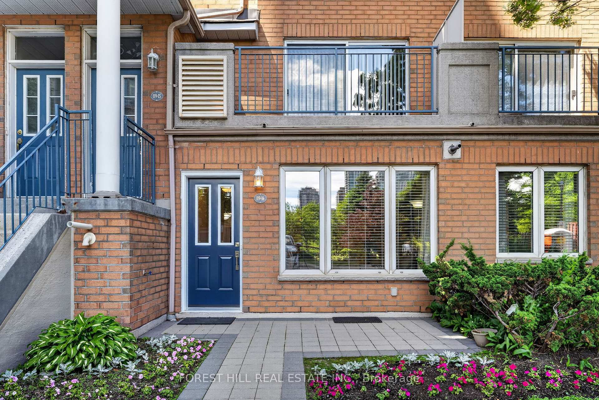 119 Omni Drive 16, Toronto E09, ON M1P 5A6