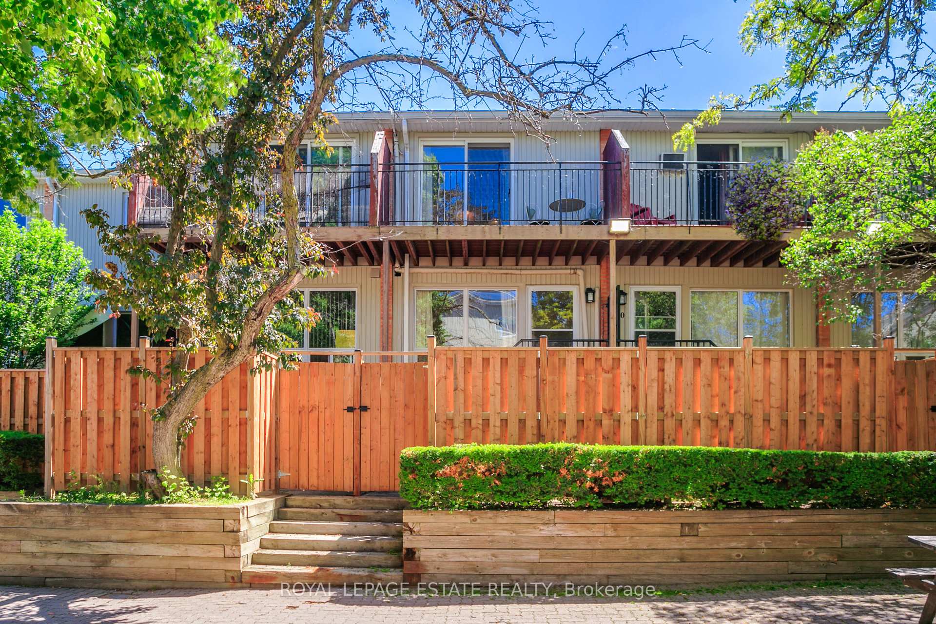 1209 Queen Street E 72, Toronto E01, ON M4M 3H4