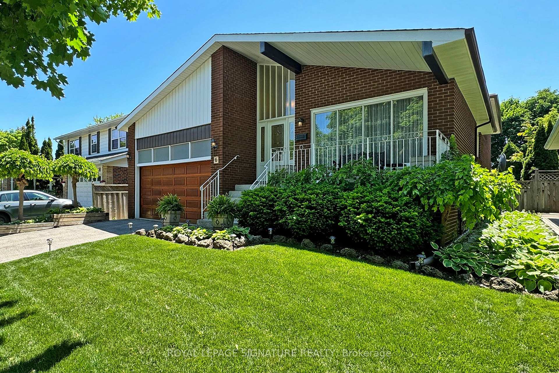 6 Kelvinway Drive, Toronto E05, ON M1W 1N4