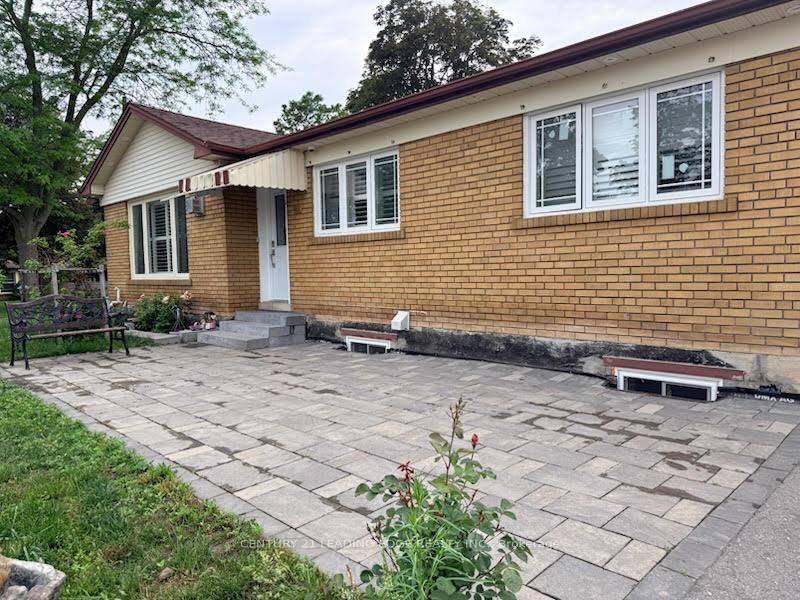 600 Dunlop Street E, Whitby, ON L1N 1S9