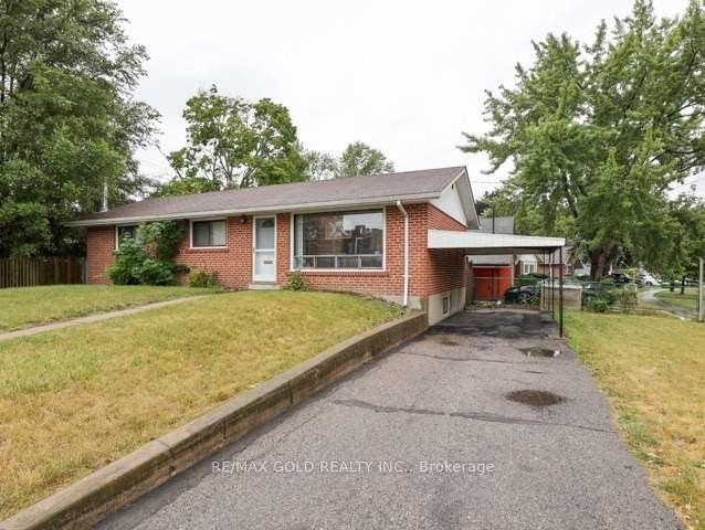2 Orton Park Road BSMNT, Toronto E09, ON M1G 3G1