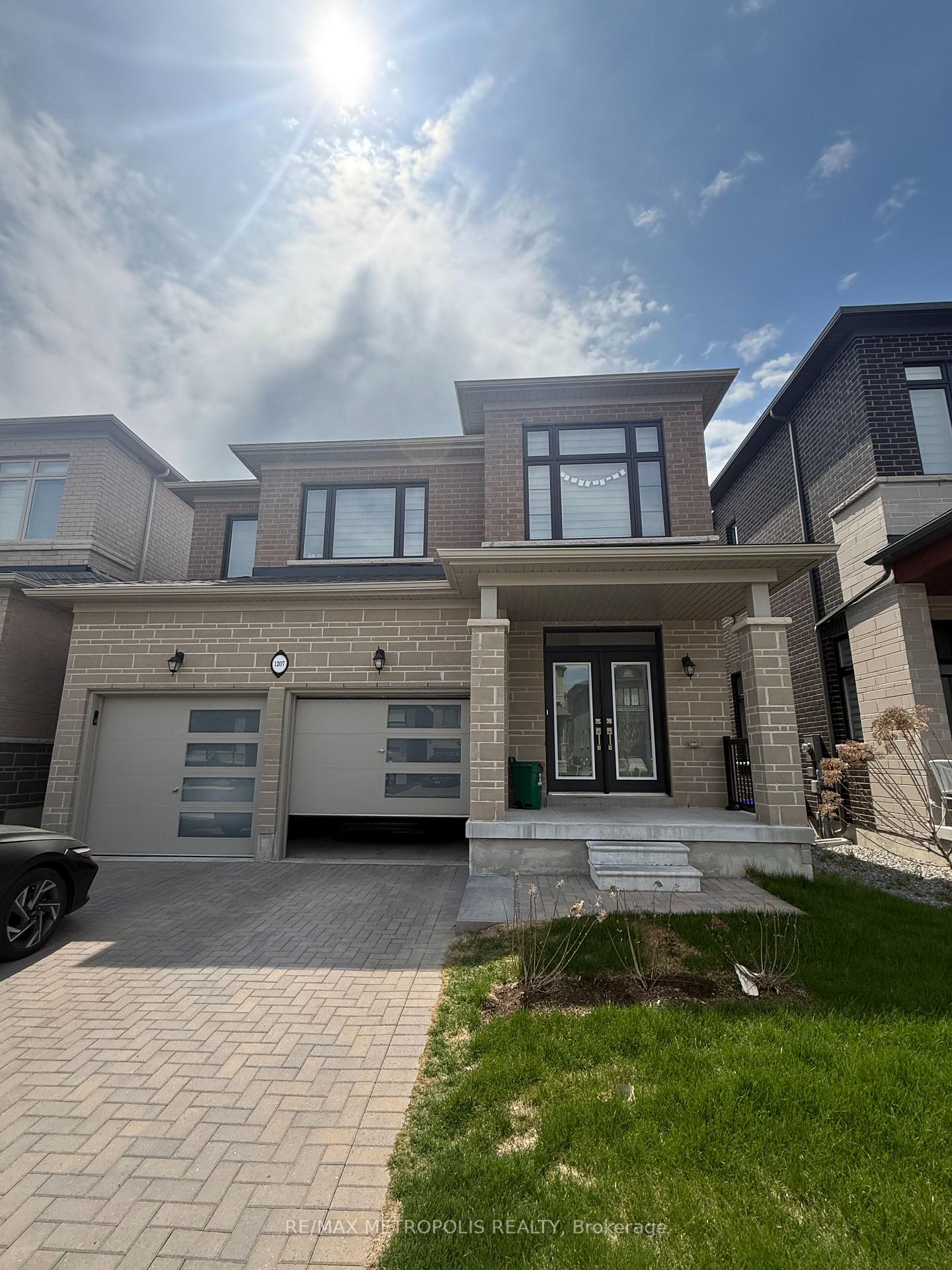 1207 Wilmington Avenue, Oshawa, ON L1L 0T4