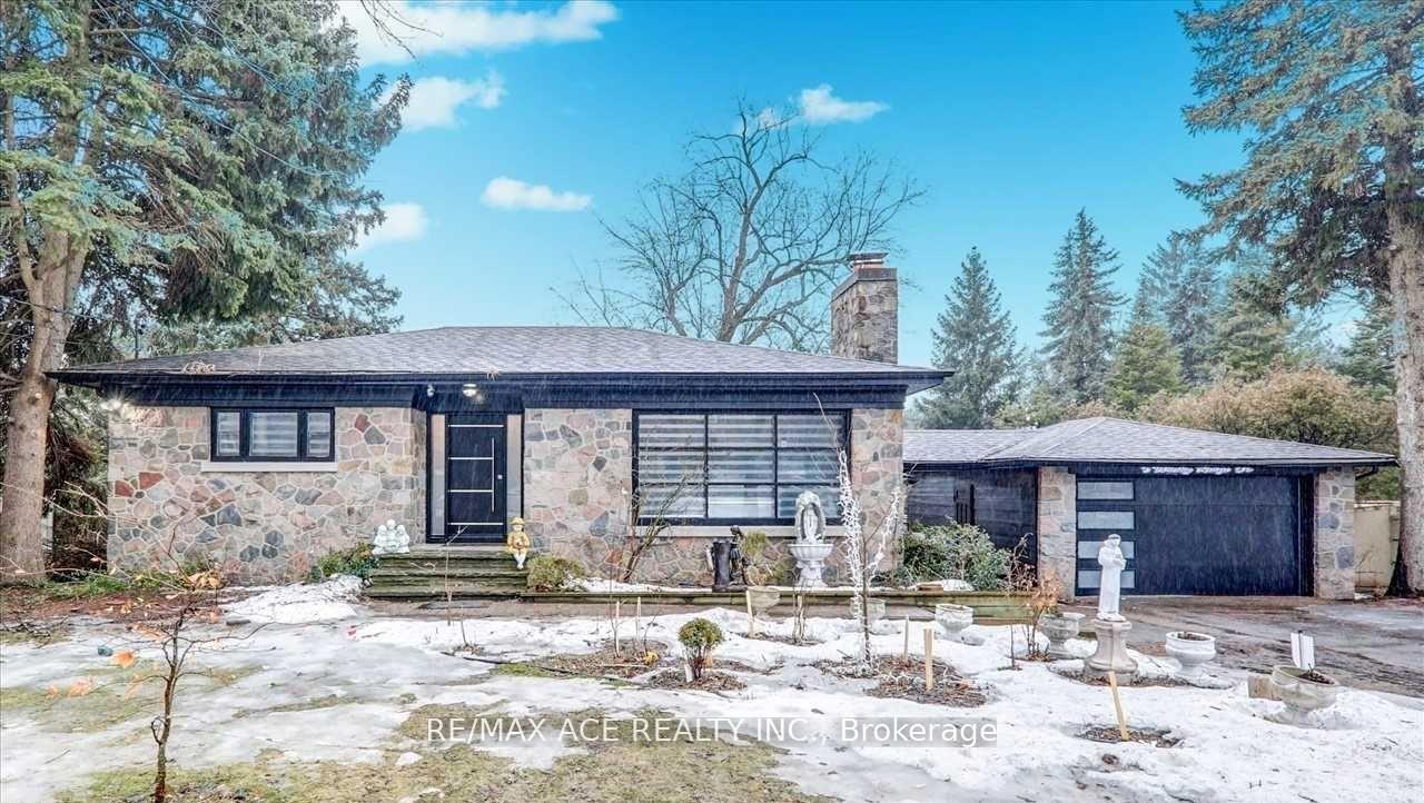 5 Windy Ridge Drive, Toronto E08, ON M1M 1H6