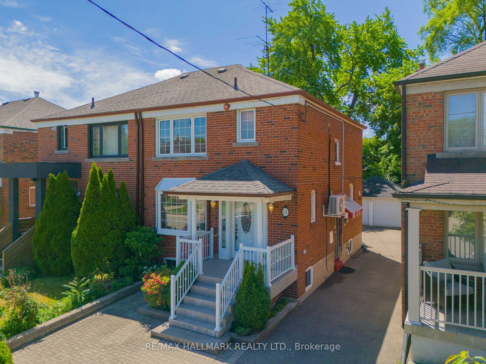 51 Floyd Avenue, Toronto E03, ON M4K 2B3