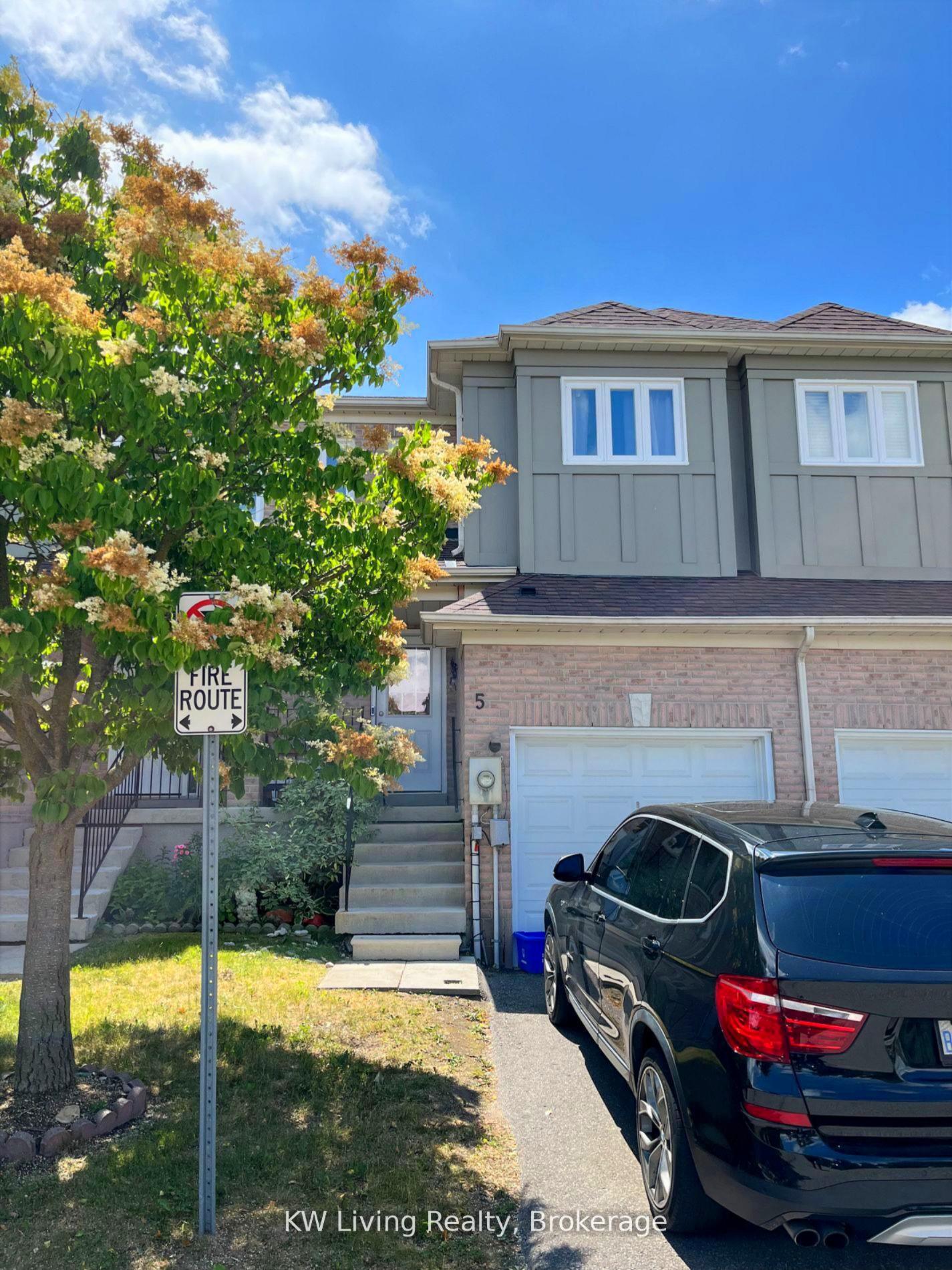 5 Alexis Way, Whitby, ON L1R 2N9