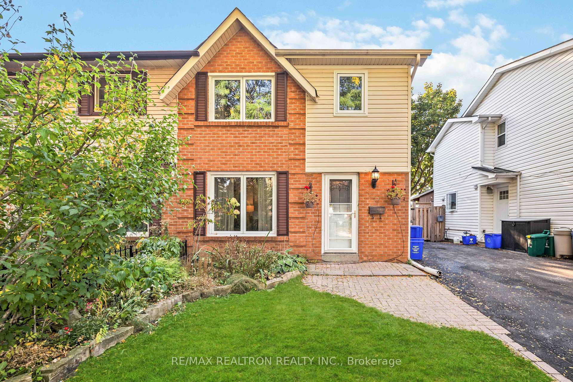 264 Galway Court, Oshawa, ON L1J 6K6