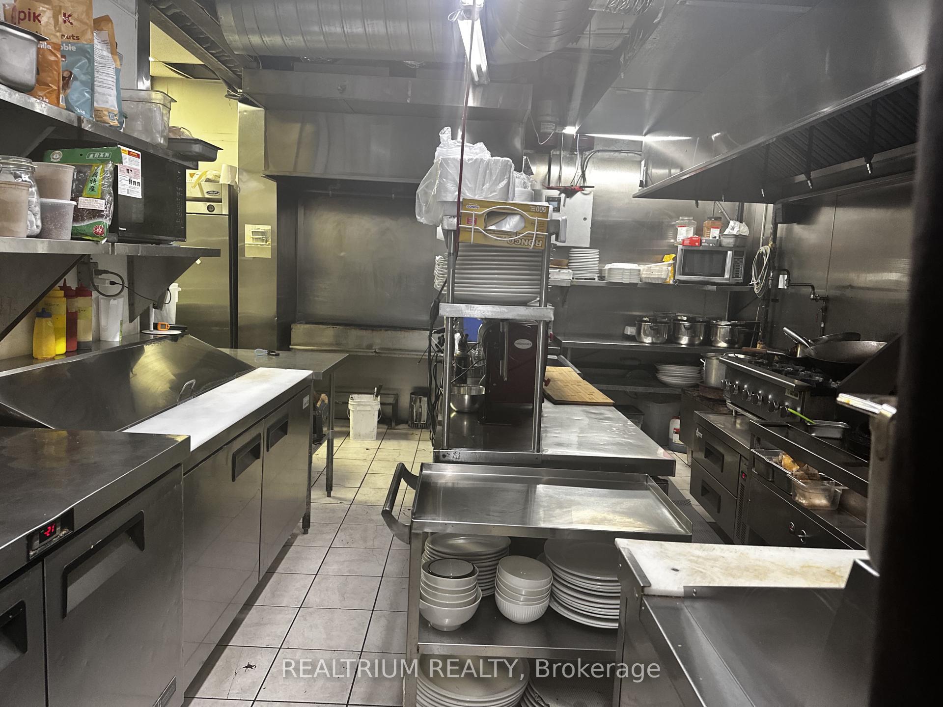 3254 Lawrence Avenue E, Toronto E09, ON M1H 1A4