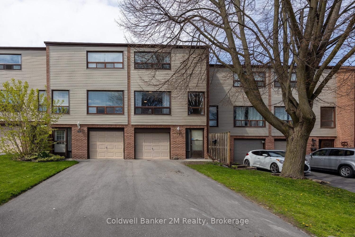 72 Parklane Circle, Clarington, ON L1C 3V9