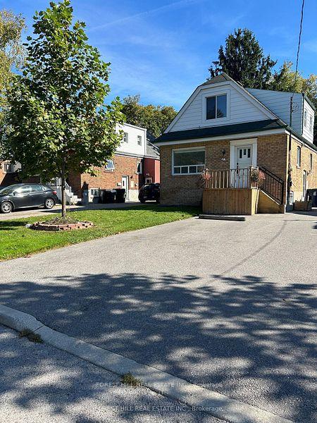 7 Valerie Road 2, Toronto E04, ON M1P 1G1