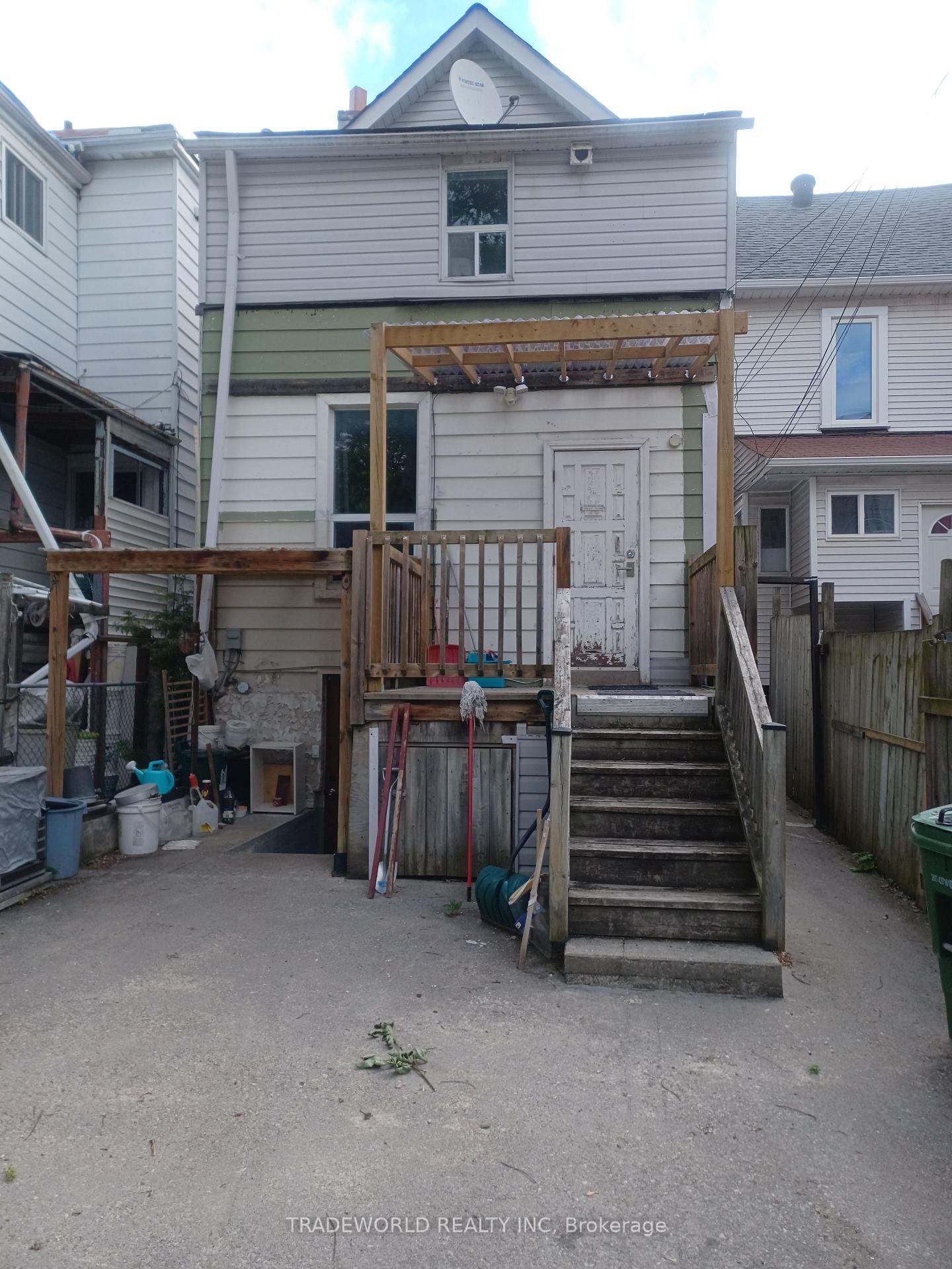 150 Jones Avenue, Toronto E01, ON M4M 3A3