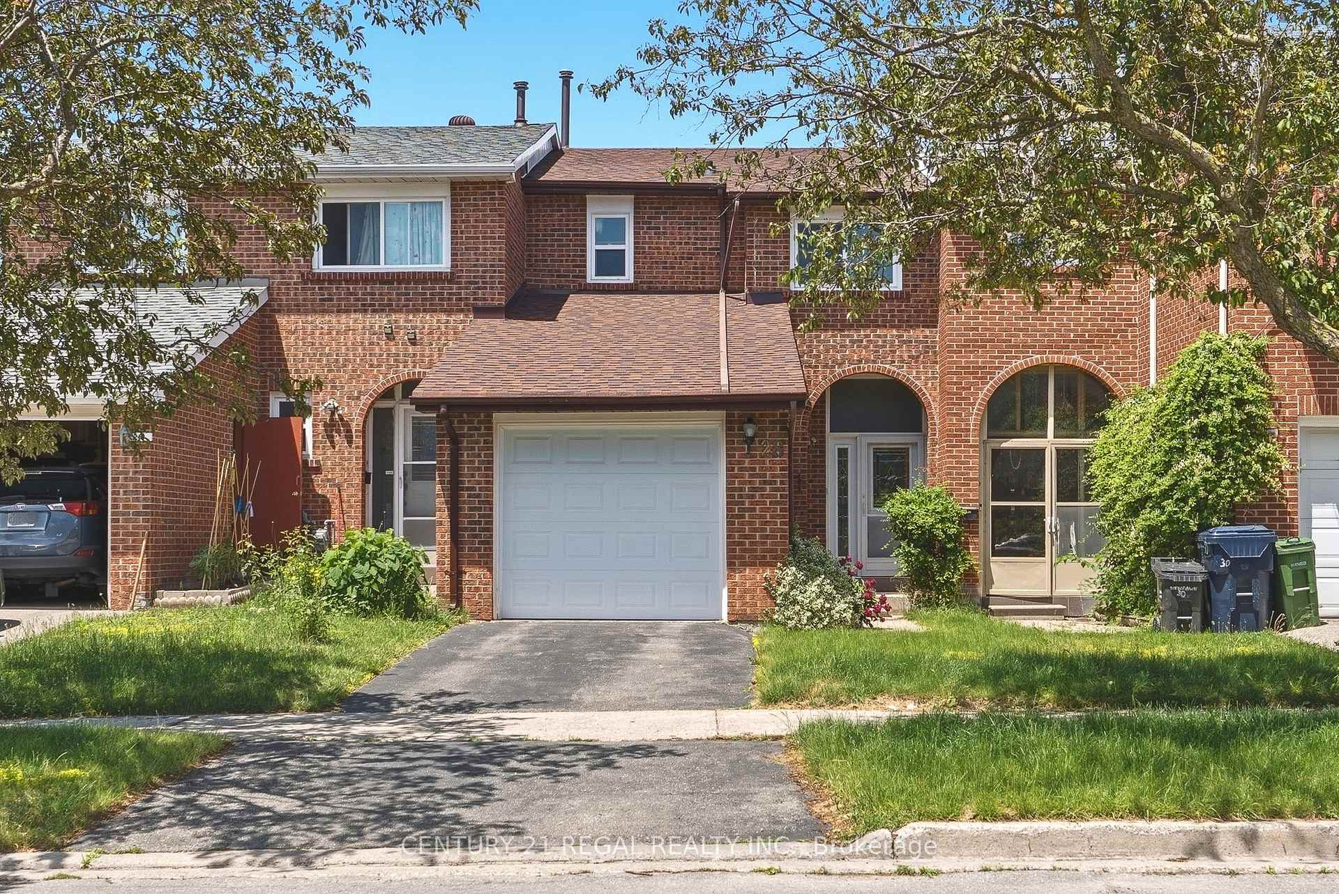 28 Newdawn Crescent, Toronto E07, ON M1V 1J9