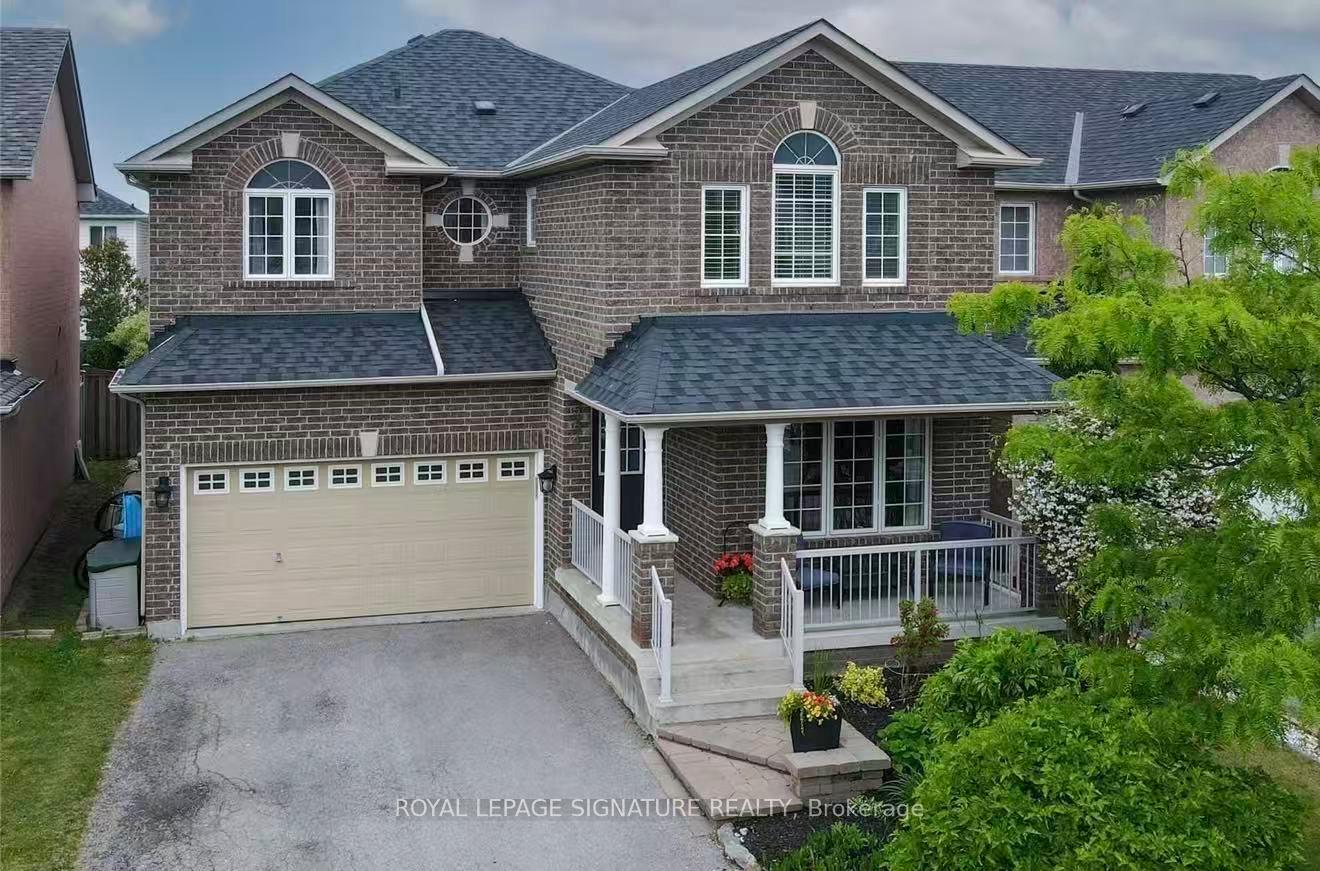 584 Shaftsbury Street, Oshawa, ON L1K 2V8