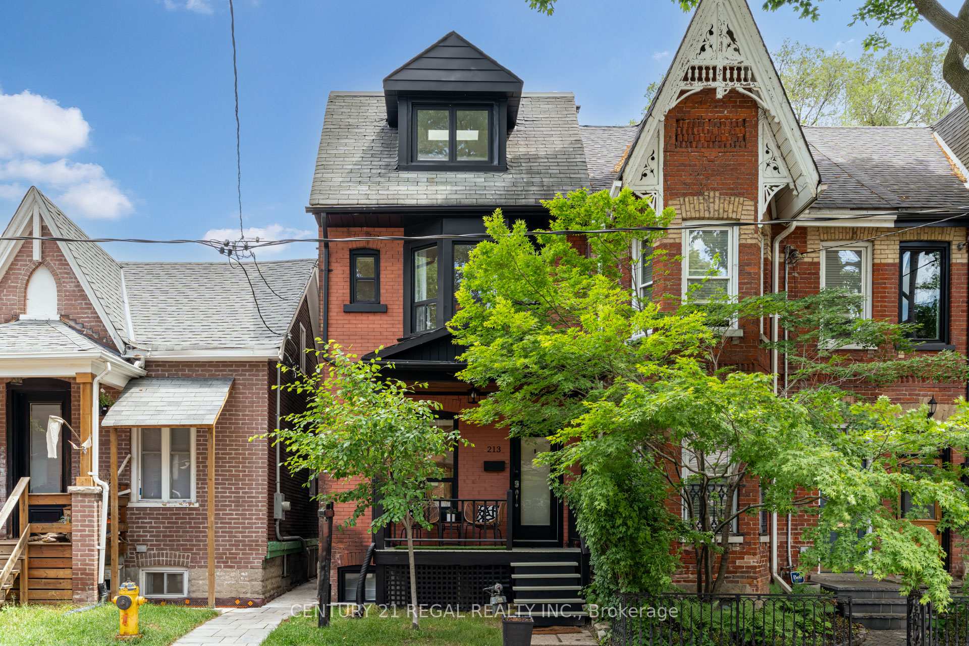 213 Boulton Avenue, Toronto E01, ON M4M 2J8