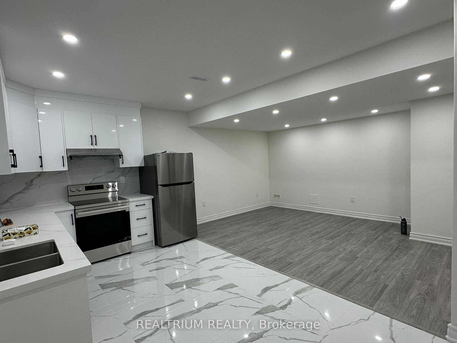 32 Slader Heights Street Lower, Ajax, ON L1Z 1P8