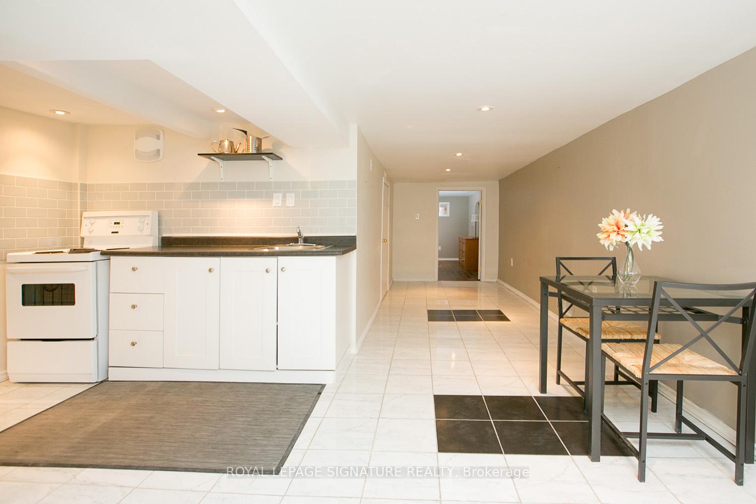 349 Main Street, Toronto E02, ON M4C 4X6