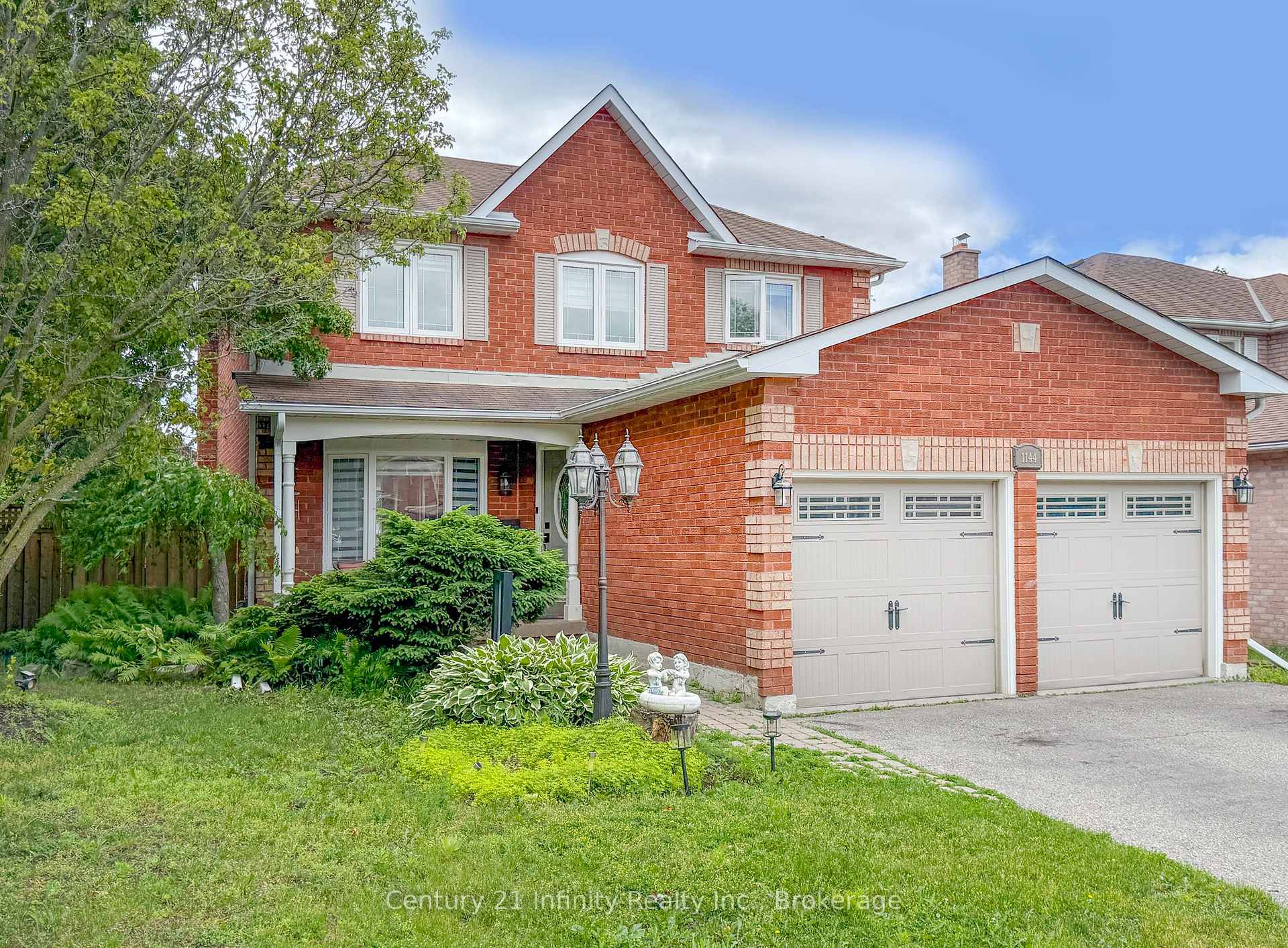 1144 Thimbleberry Circle, Oshawa, ON L1K 2H1