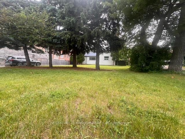 132 Old Harwood Avenue, Ajax, ON L1T 4W4
