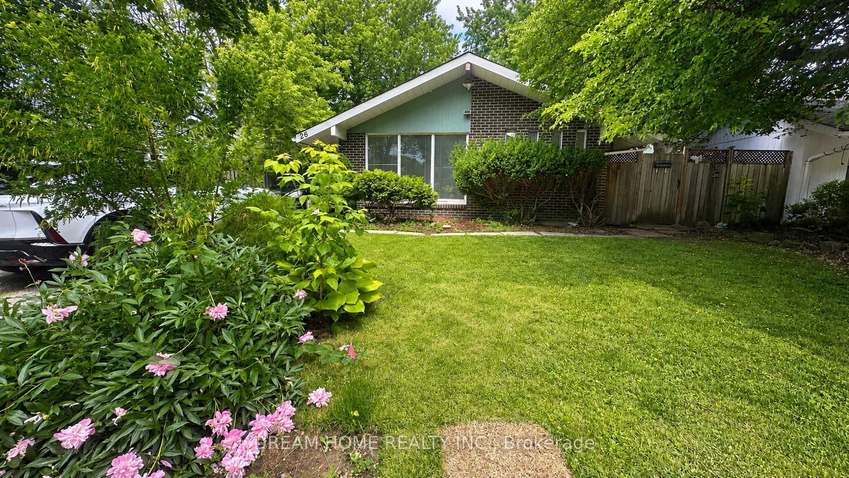 26 Arlene Crescent Main Floor, Toronto E09, ON M1P 3L9