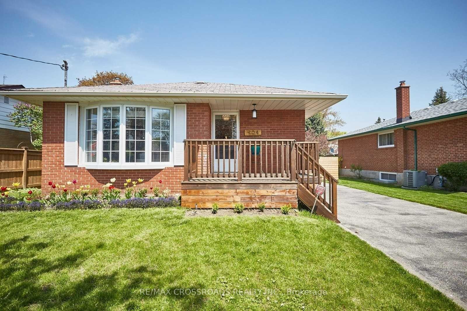 904 Crocus Crescent BSMT, Whitby, ON L1N 2A7