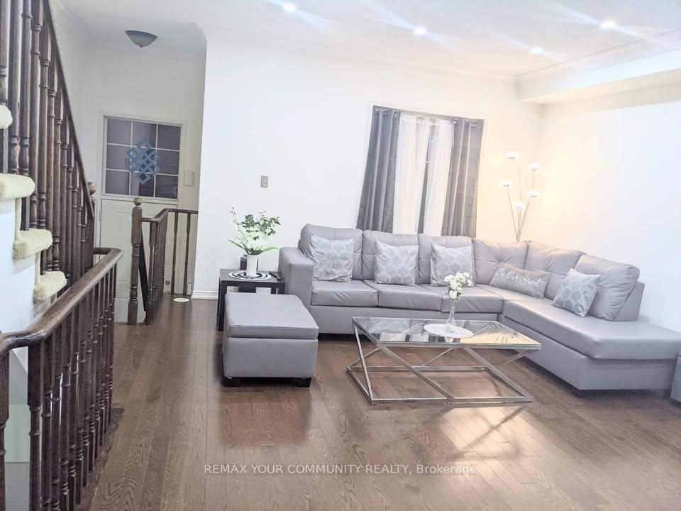 98 John Bell Crescent, Toronto E04, ON M1L 0G5