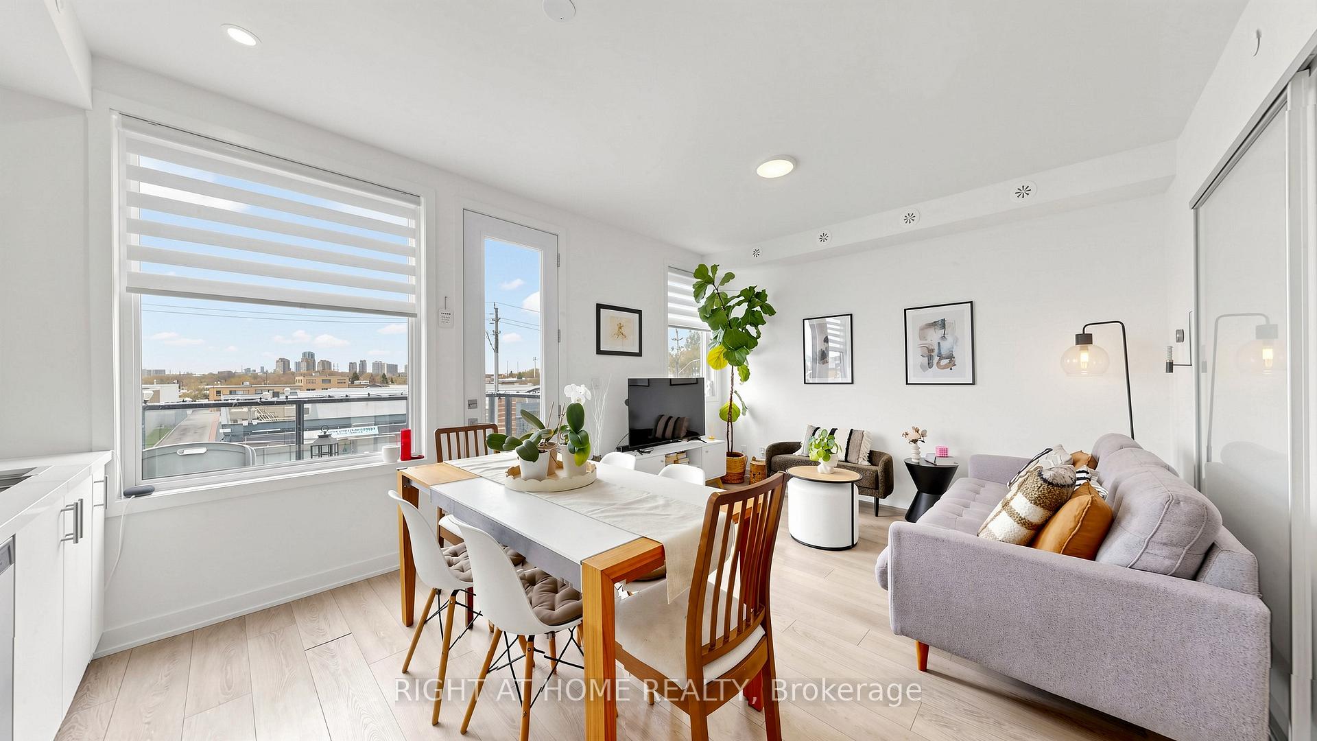 1459 O'Connor Drive TH 2, Toronto E03, ON M4B 2V5