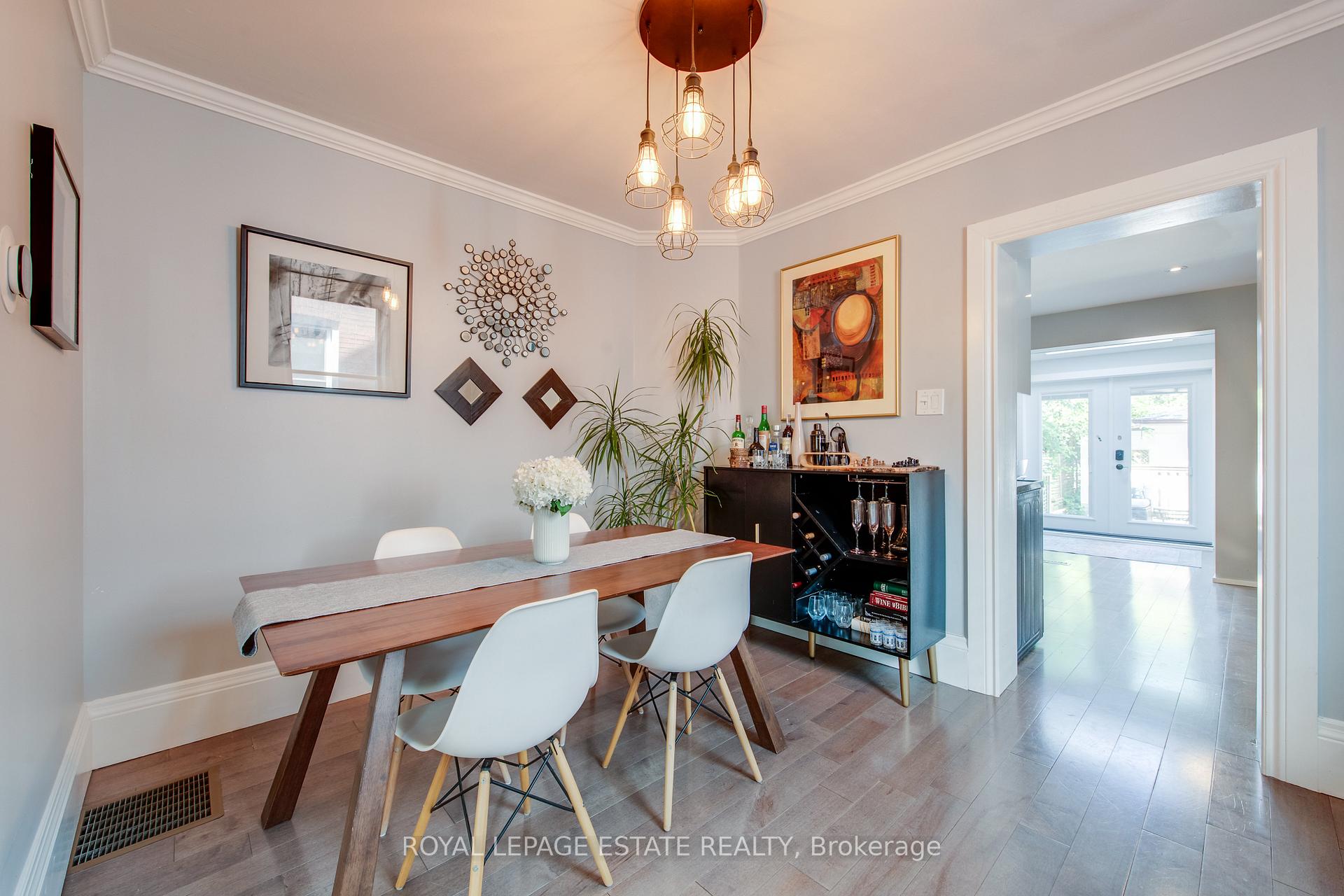 138 Woodmount Avenue, Toronto E03, ON M4C 3Y8