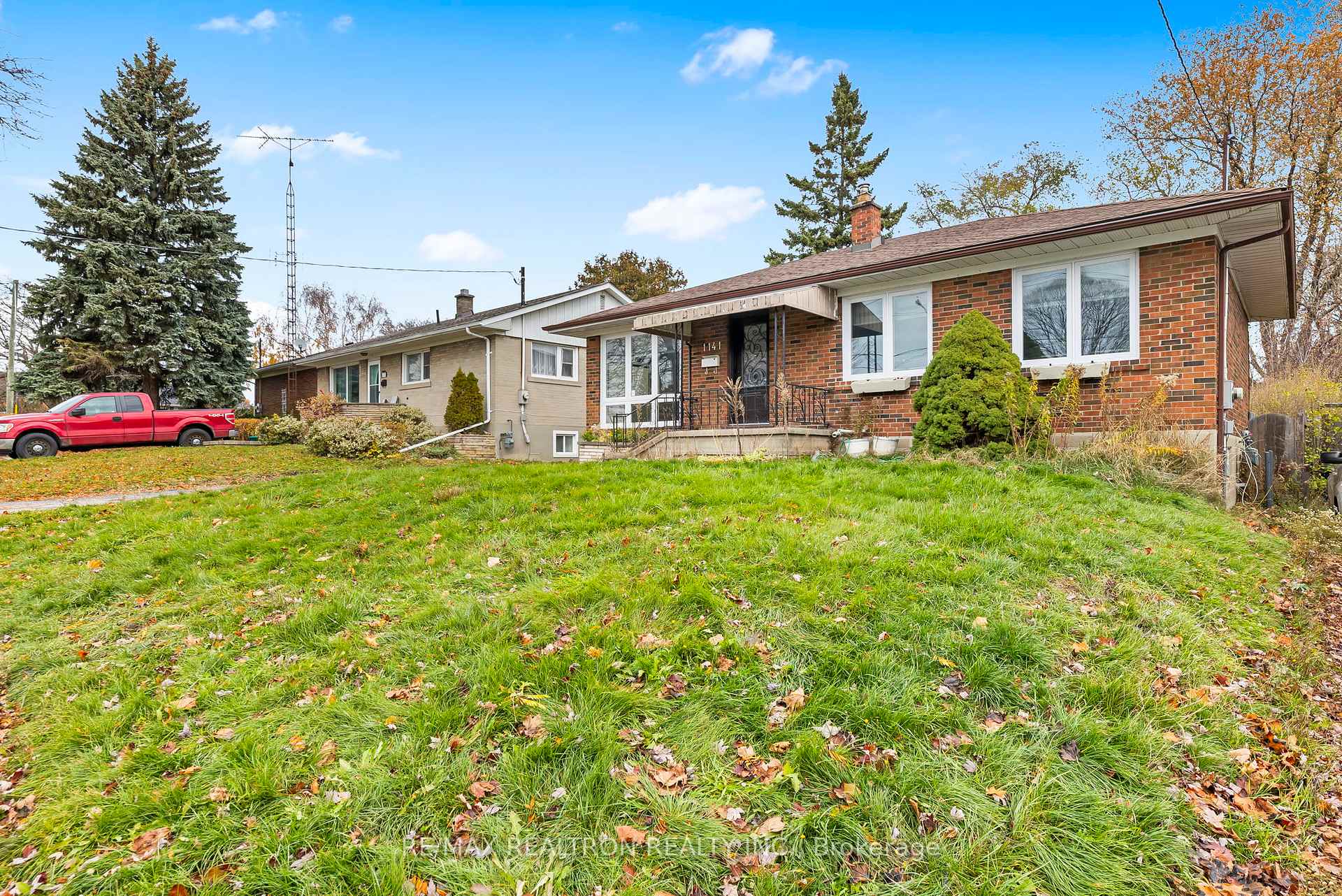 1141 Ritson Road, Oshawa, ON L1H 5M2
