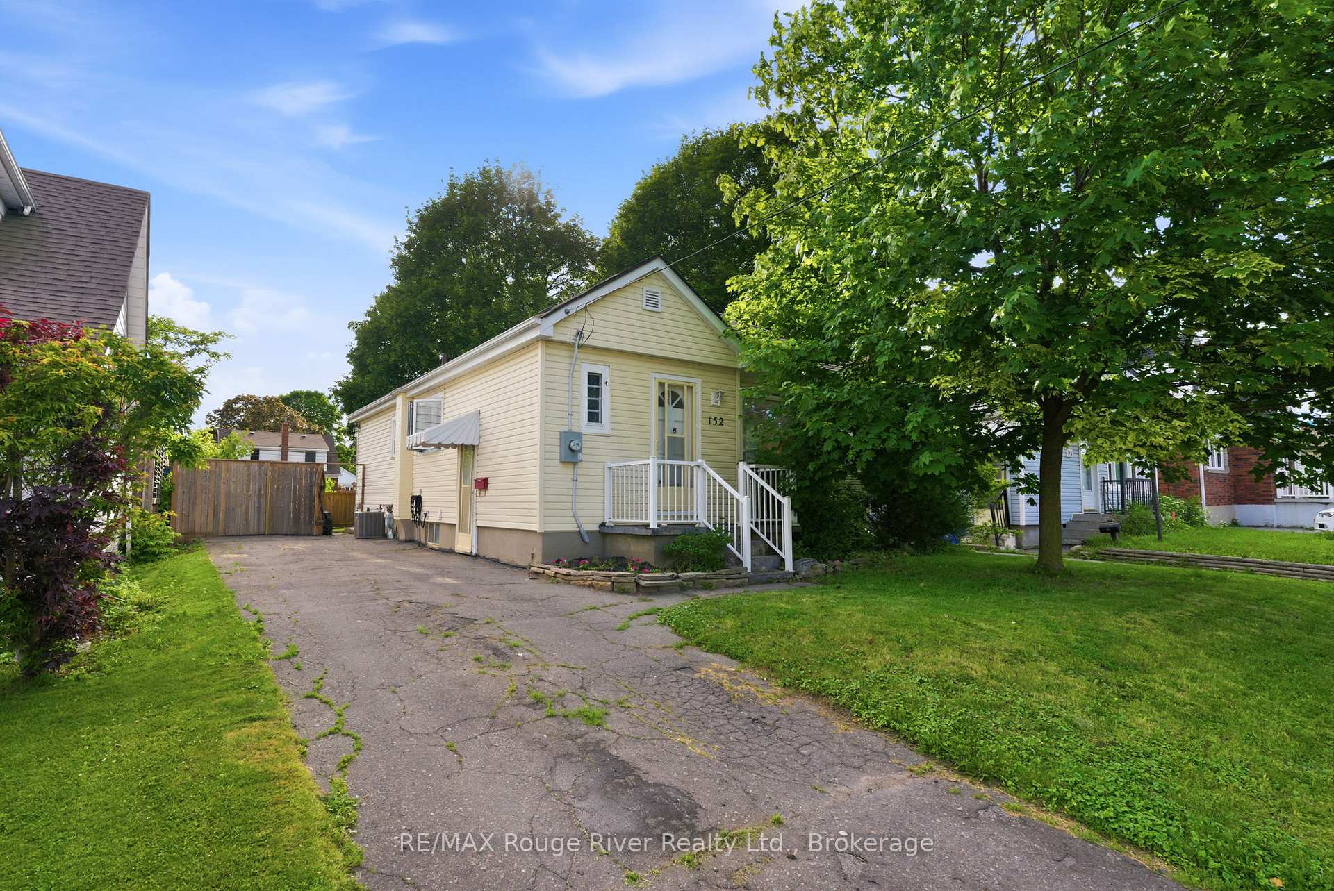 152 Wilson Road S, Oshawa, ON L1H 6C1