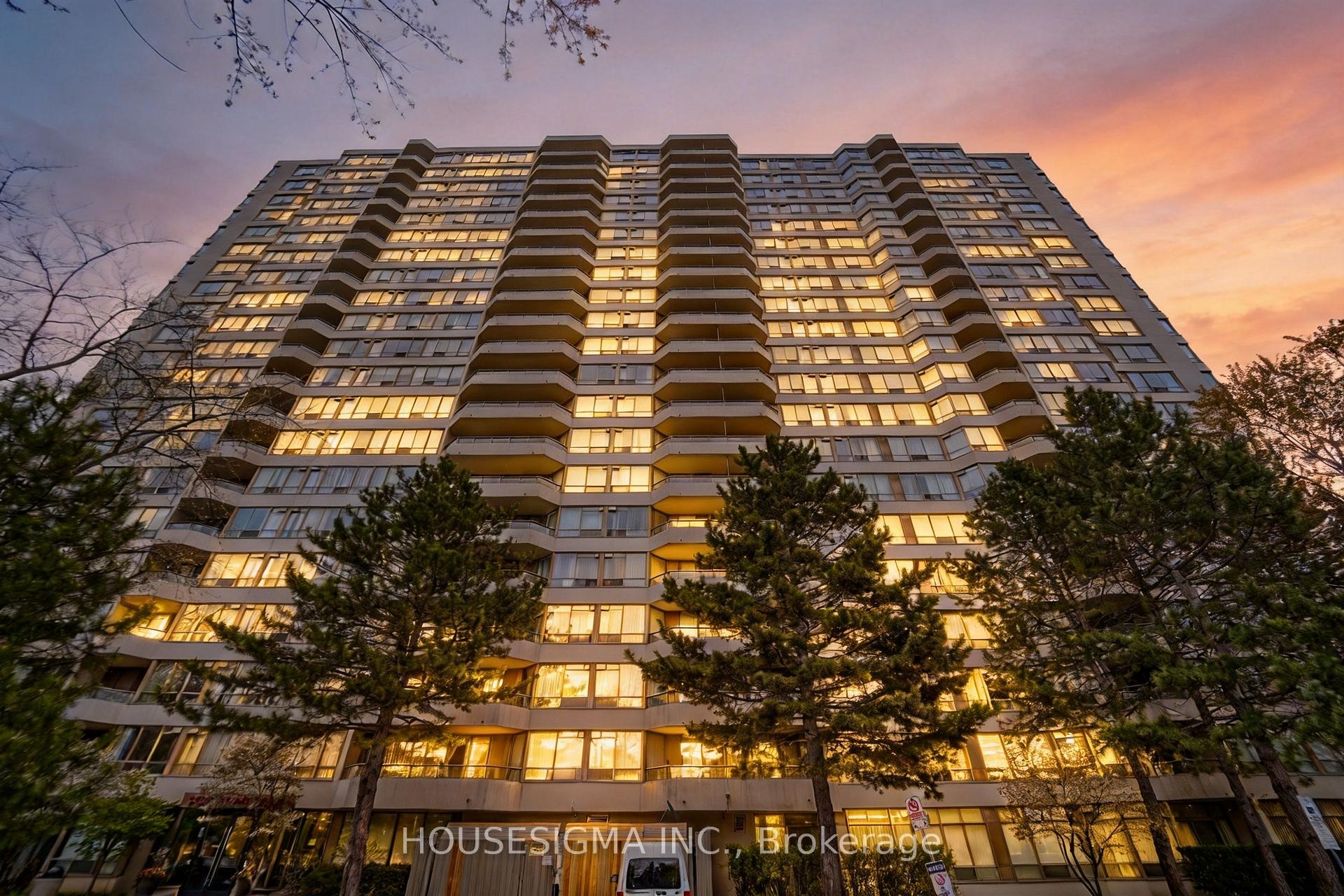 5 Greystone Walk Drive 1602, Toronto E04, ON M1K 5J5