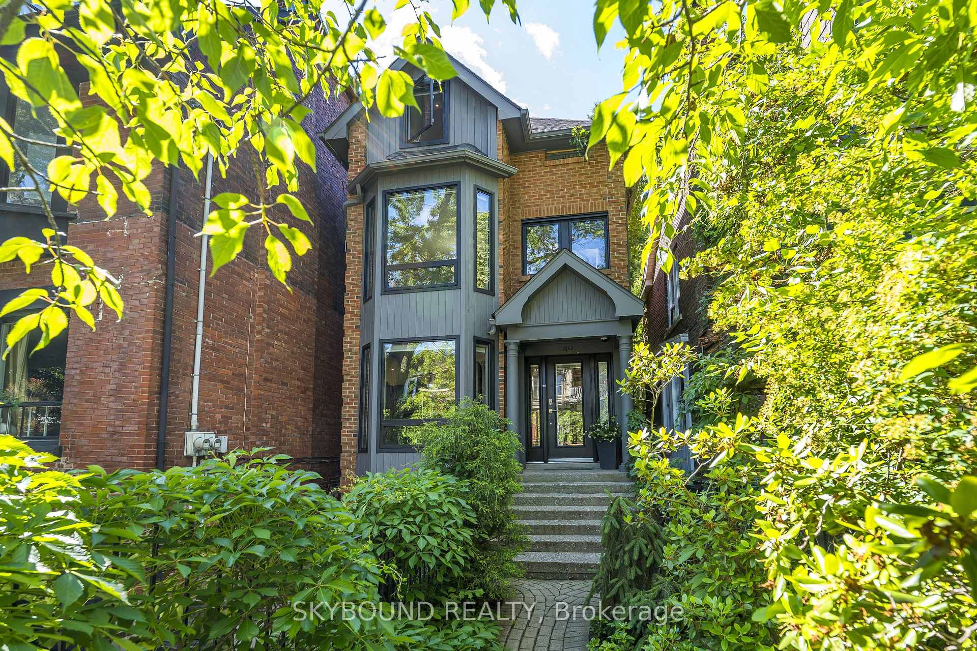 49 Victor Avenue, Toronto E01, ON M4K 1A7