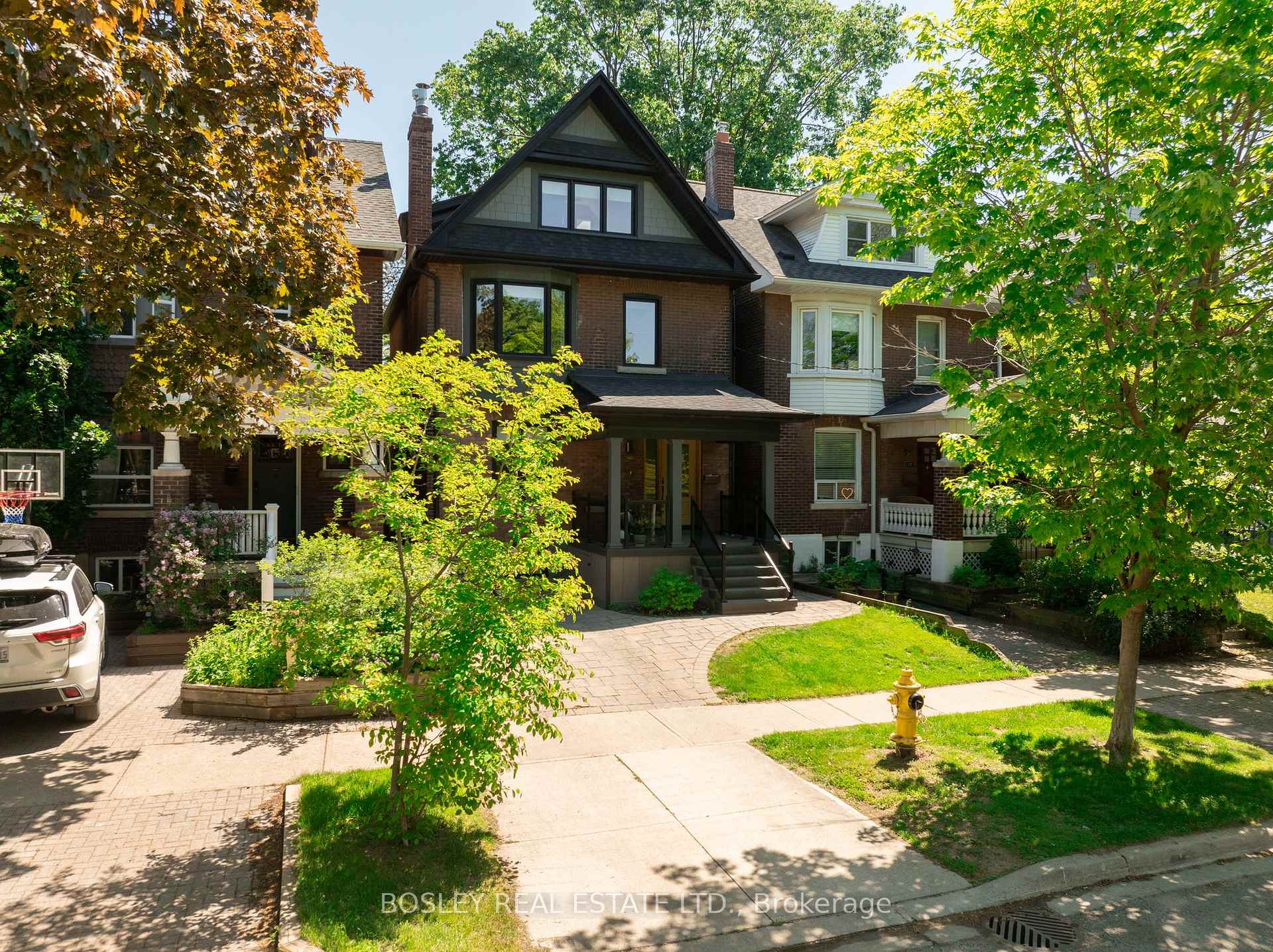 19 Lark Street, Toronto E02, ON M4L 3M5