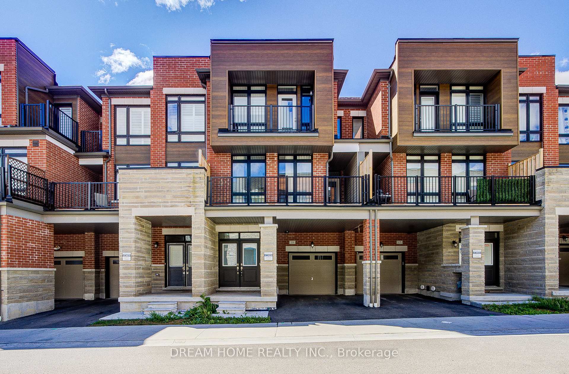 19 Coppini Lane, Ajax, ON L1S 7S9