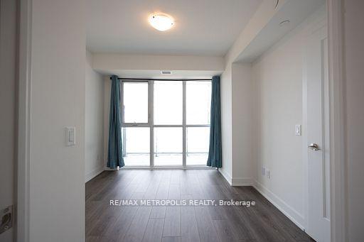2545 SIMCOE Street N 412, Oshawa, ON L1L 0W3