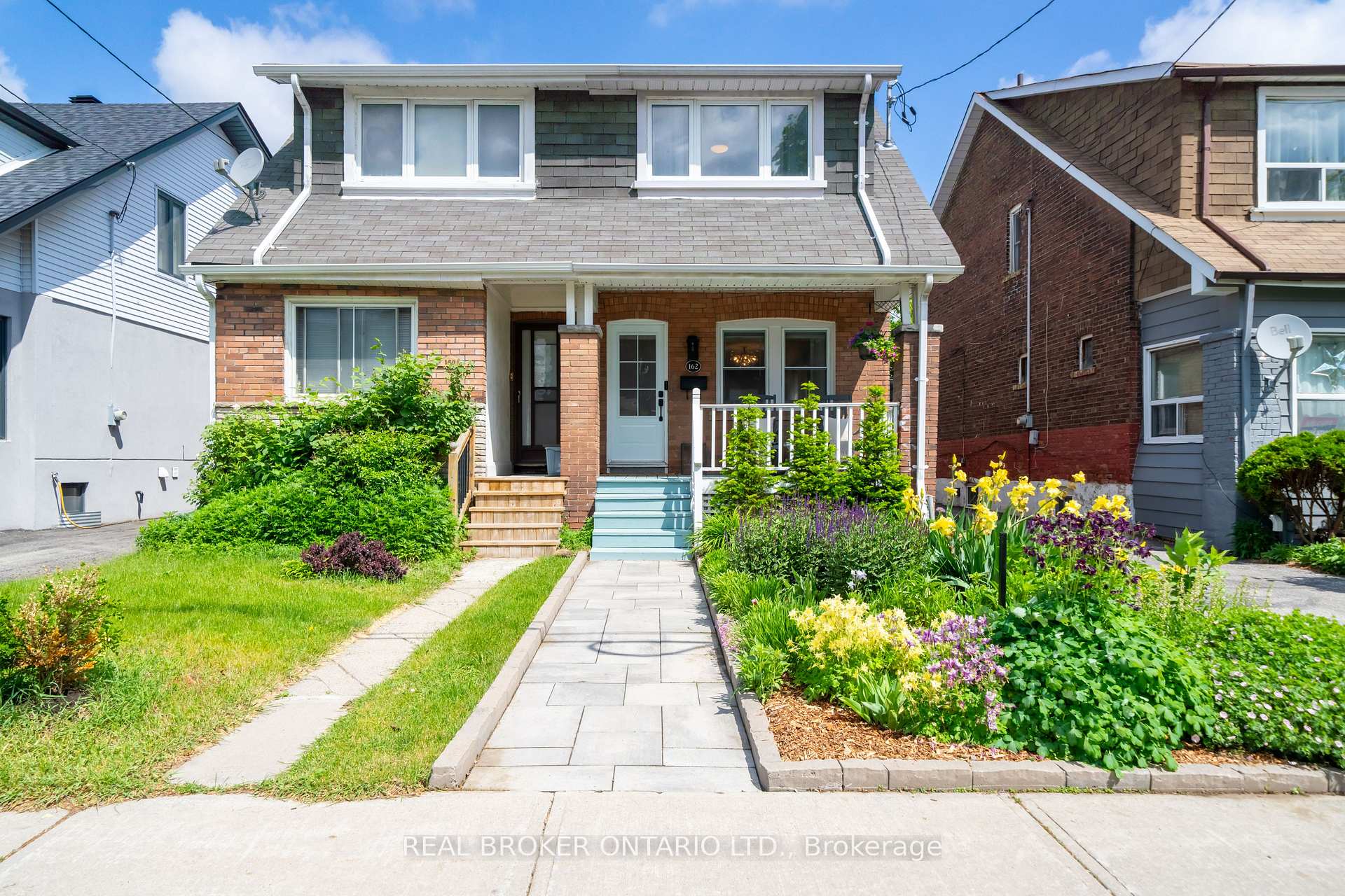 162 Coleman Avenue, Toronto E02, ON M4C 1R2