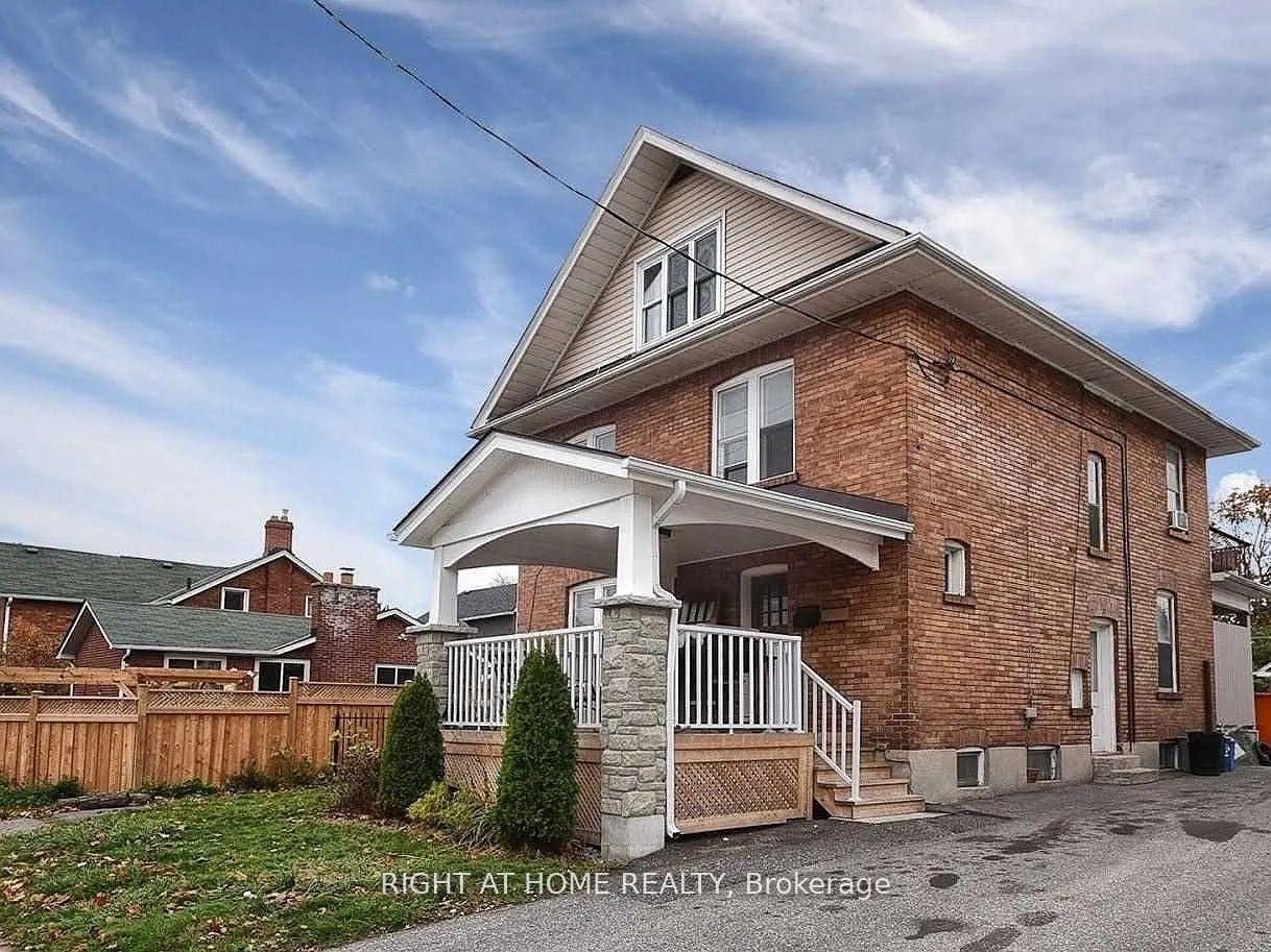 210 Mary Street N Bsmt, Oshawa, ON L1G 5C4