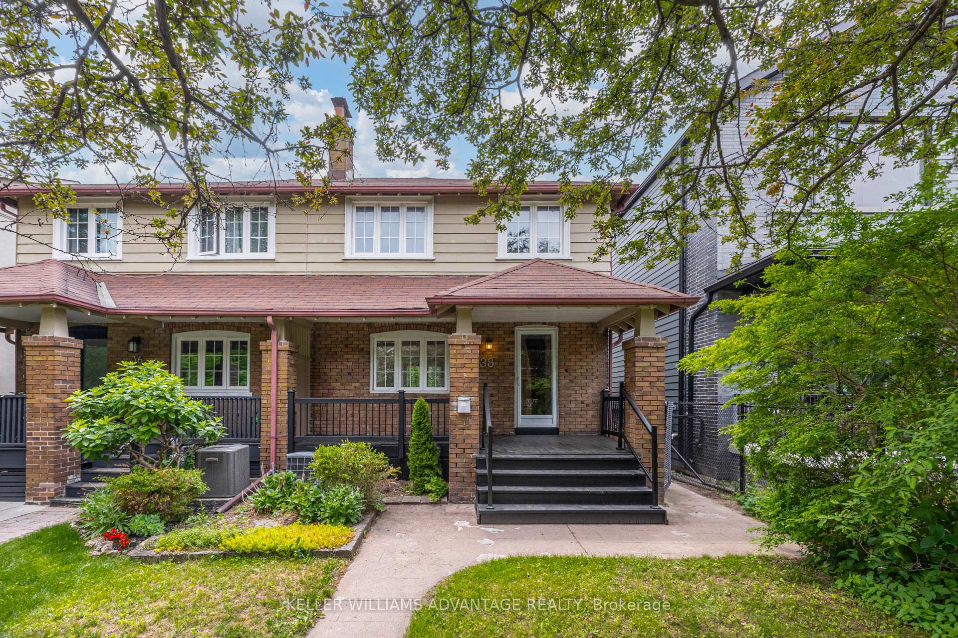 38 Hopedale Avenue, Toronto E03, ON M4K 3M7