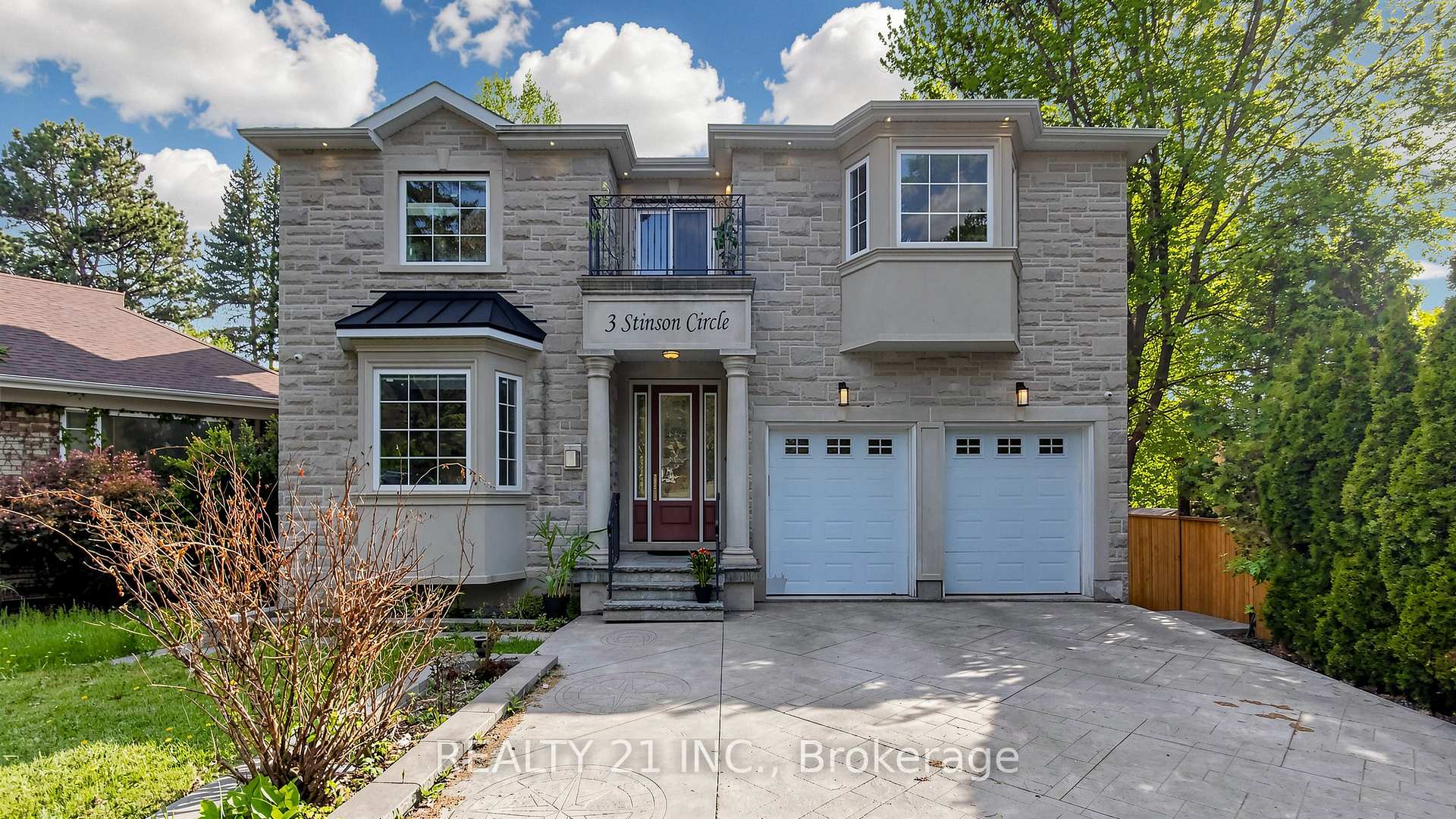 3 Stinson Circle, Toronto E03, ON M4B 2Y7
