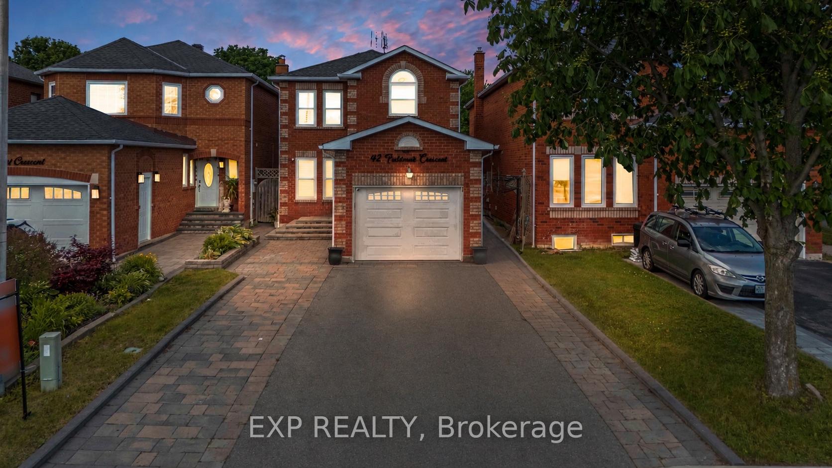 42 Fieldnest Crescent, Whitby, ON L1R 1Z6