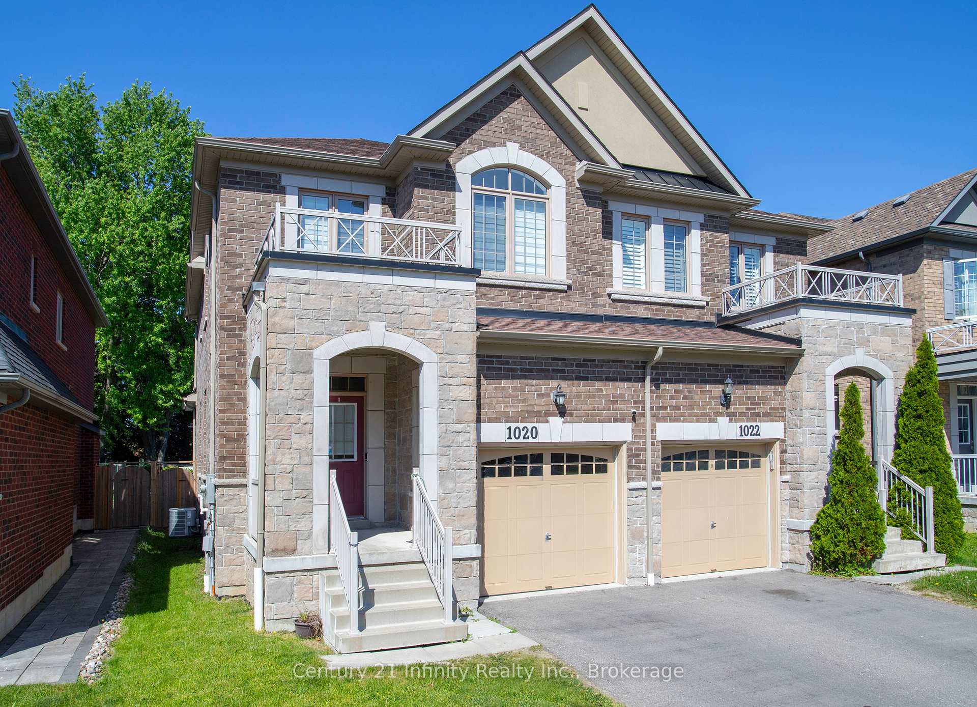 1020 Byron Street N, Whitby, ON L1N 0E5