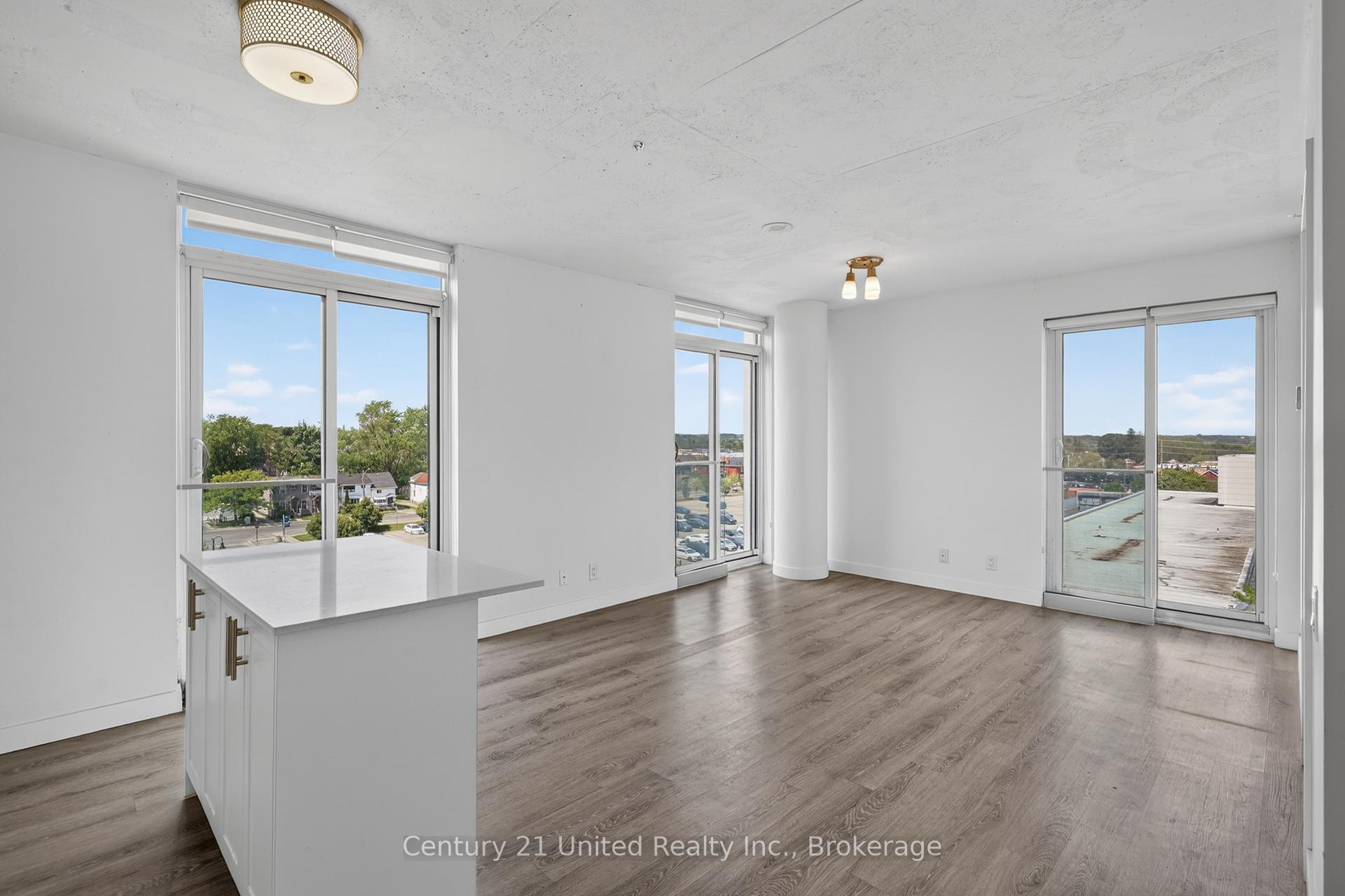100 Bond Street E 606, Oshawa, ON L1G 0B7