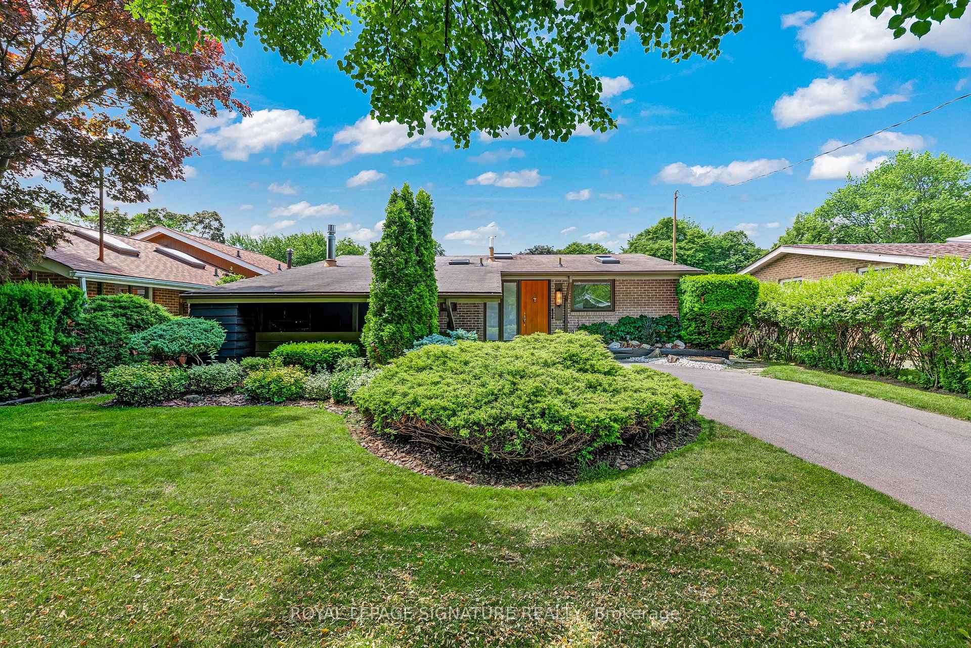 10 Oakley Boulevard, Toronto E09, ON M1P 3P2