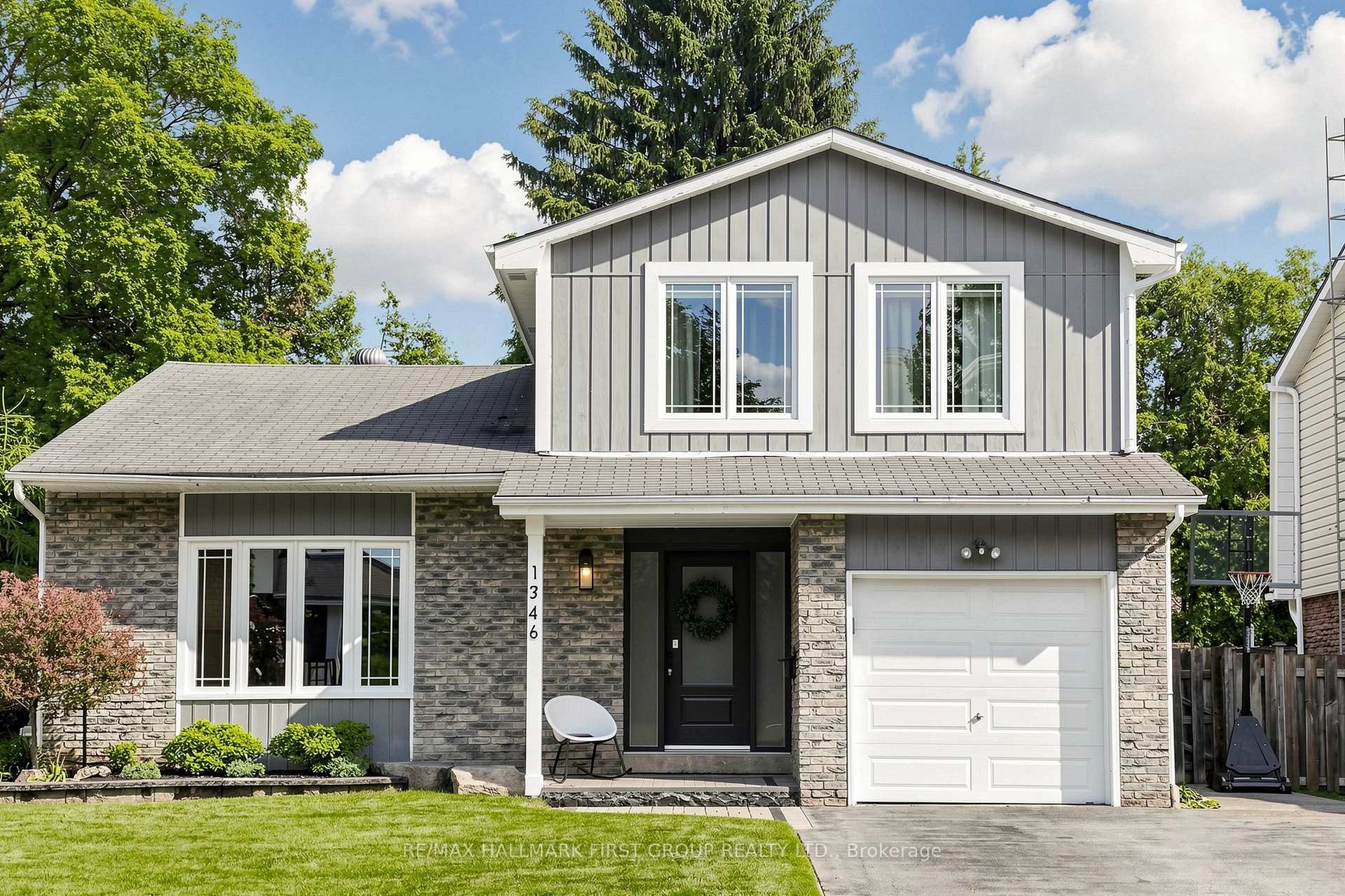 1746 Bronte Square, Pickering, ON L1V 3B8