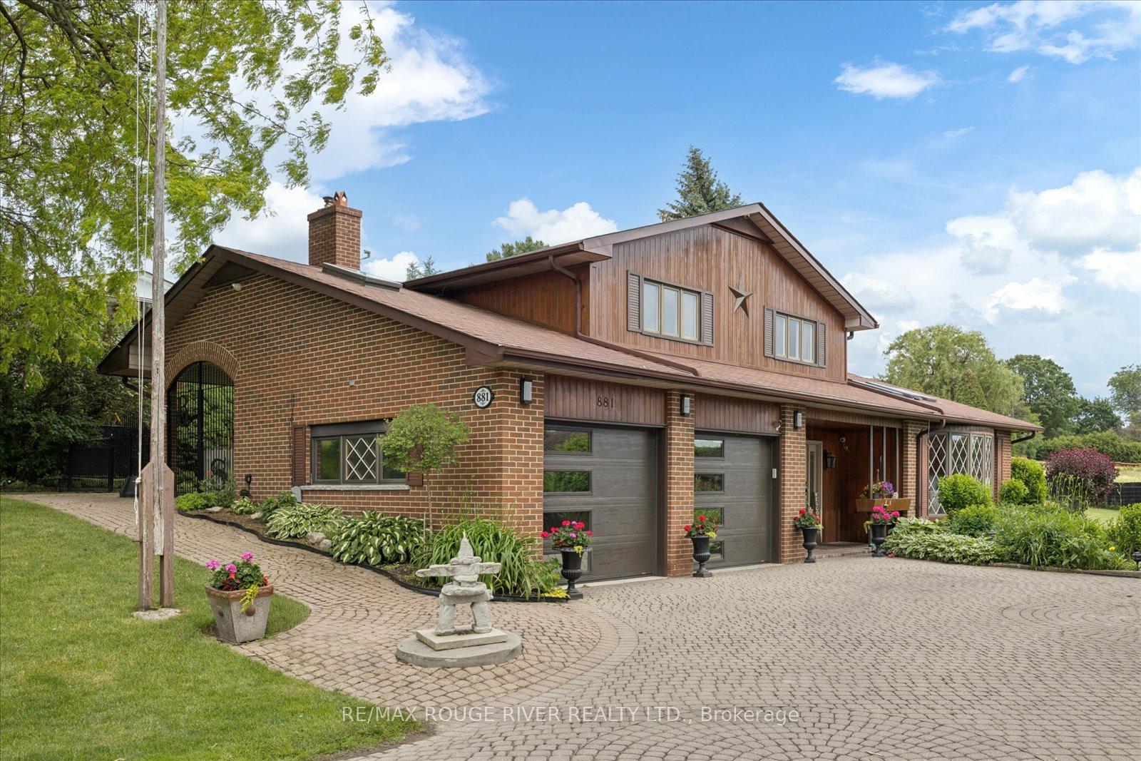 881 Swiss Heights Drive, Oshawa, ON L1K 2B1