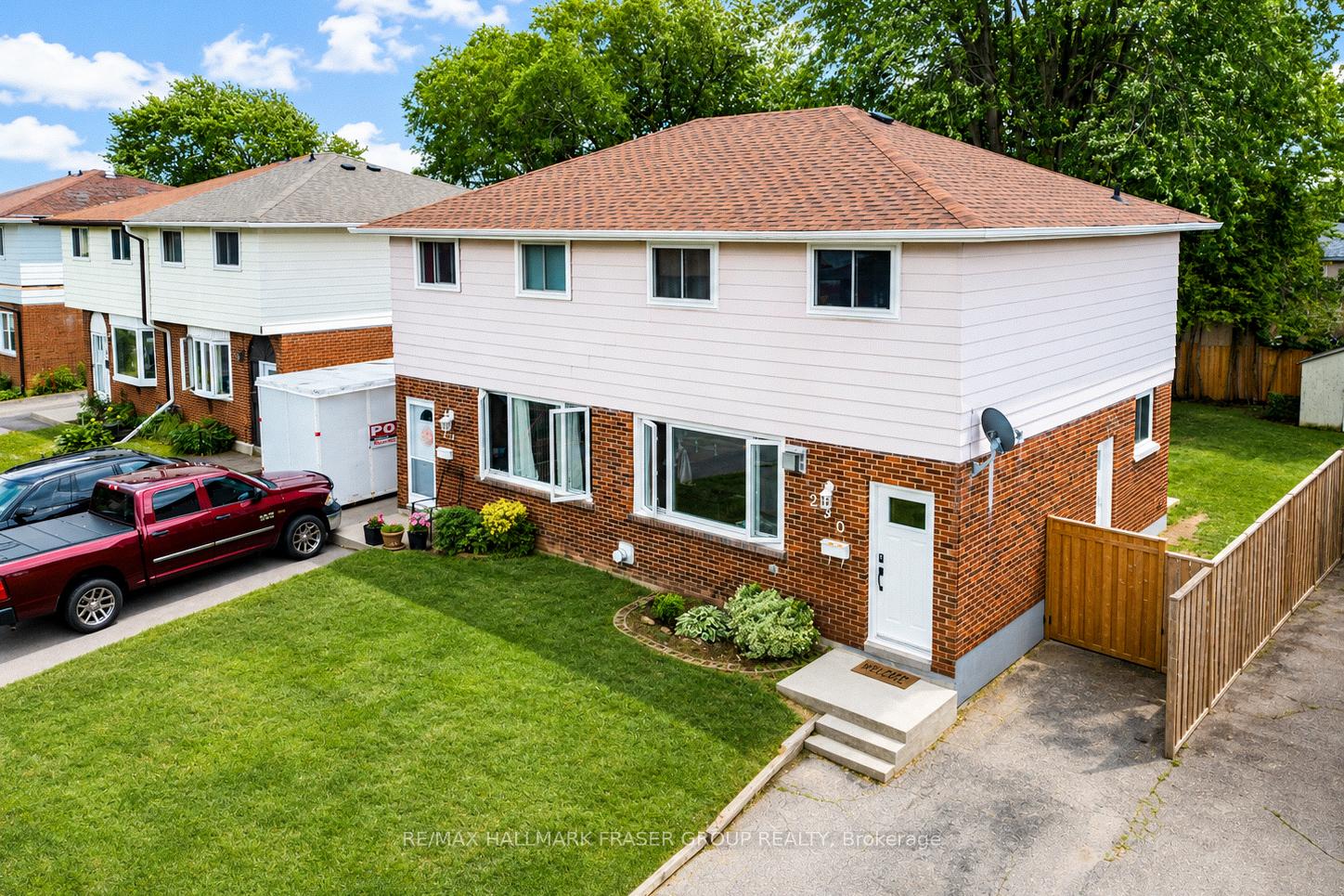 230 Kinmount Crescent, Oshawa, ON L1J 3T7