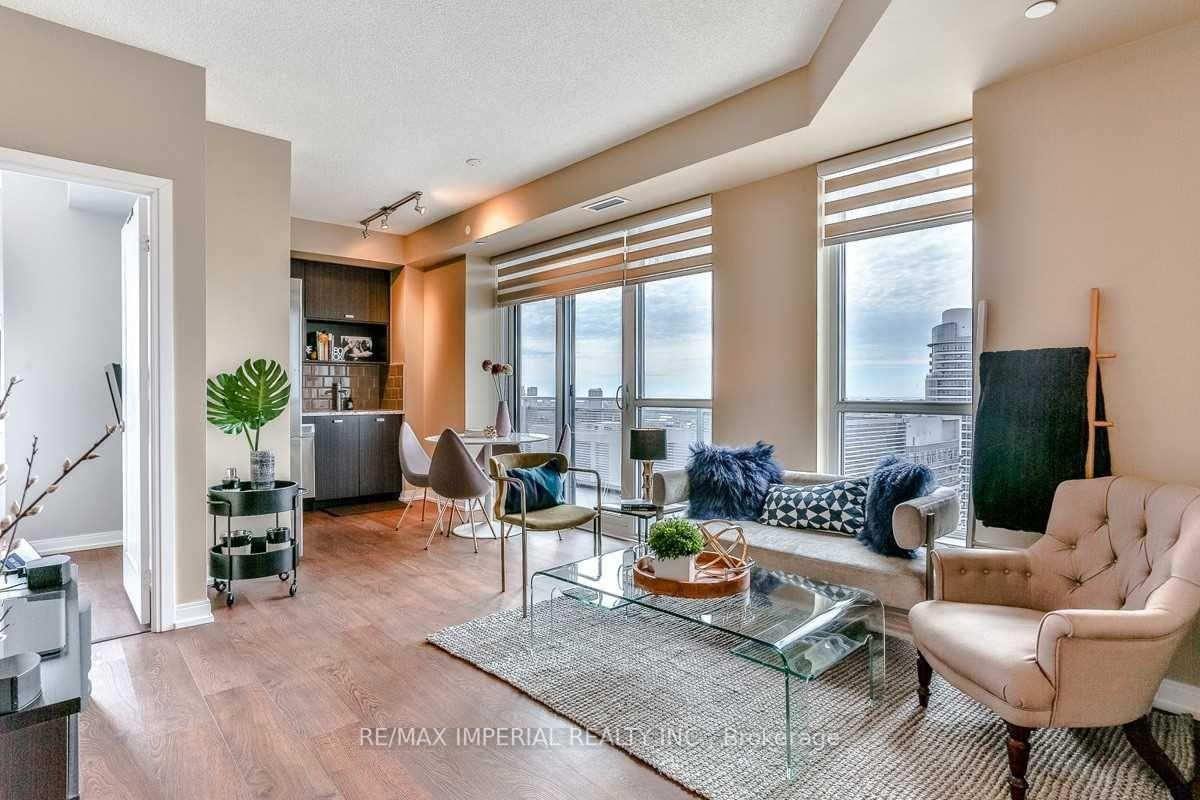 255 Village Green Square 3402, Toronto E07, ON M1S 0L7