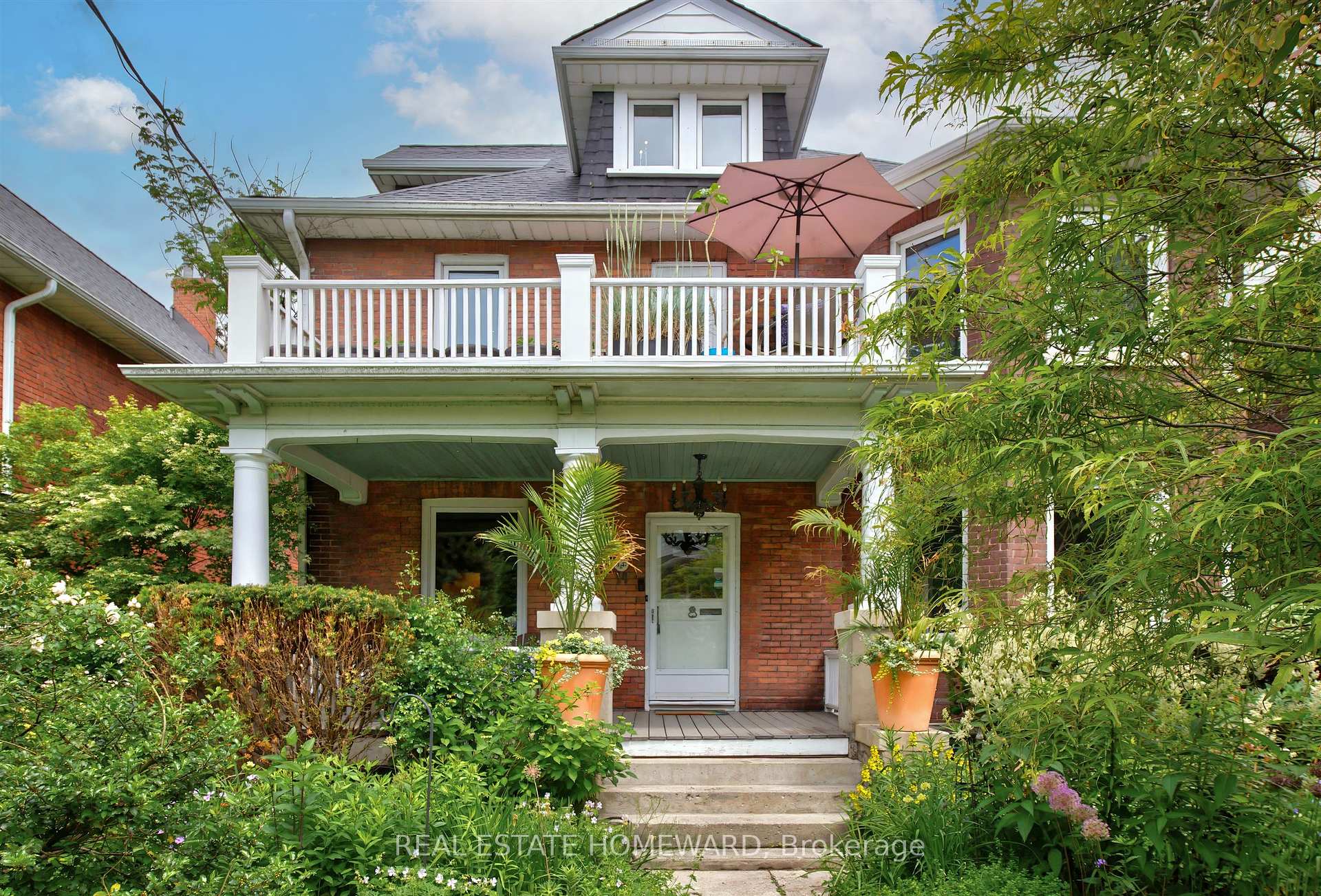 14 Lyall Avenue, Toronto E02, ON M4E 1V8