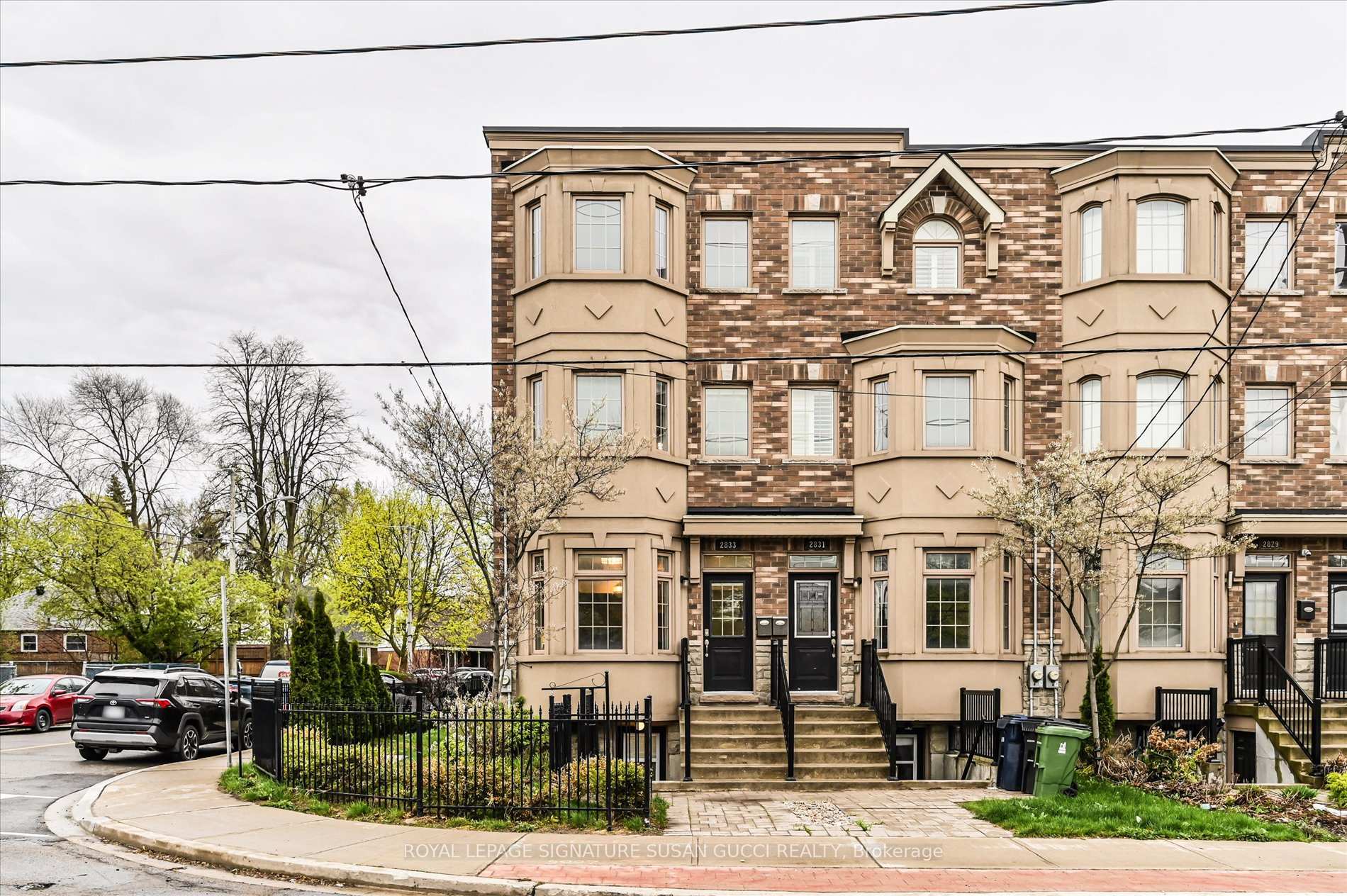 2833 St. Clair Avenue E, Toronto E03, ON M4B 1N3