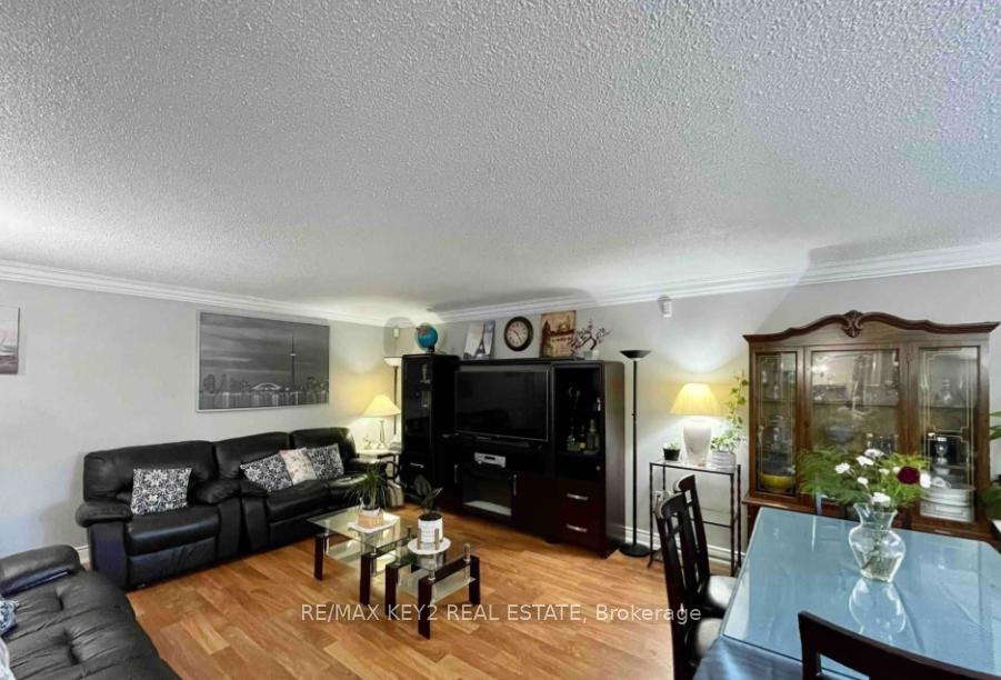 140 Ling Road 88, Toronto E10, ON M1E 4V9
