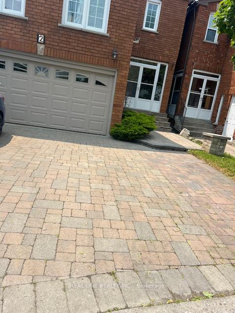2 Grittani Lane, Toronto E07, ON M1S 5B7