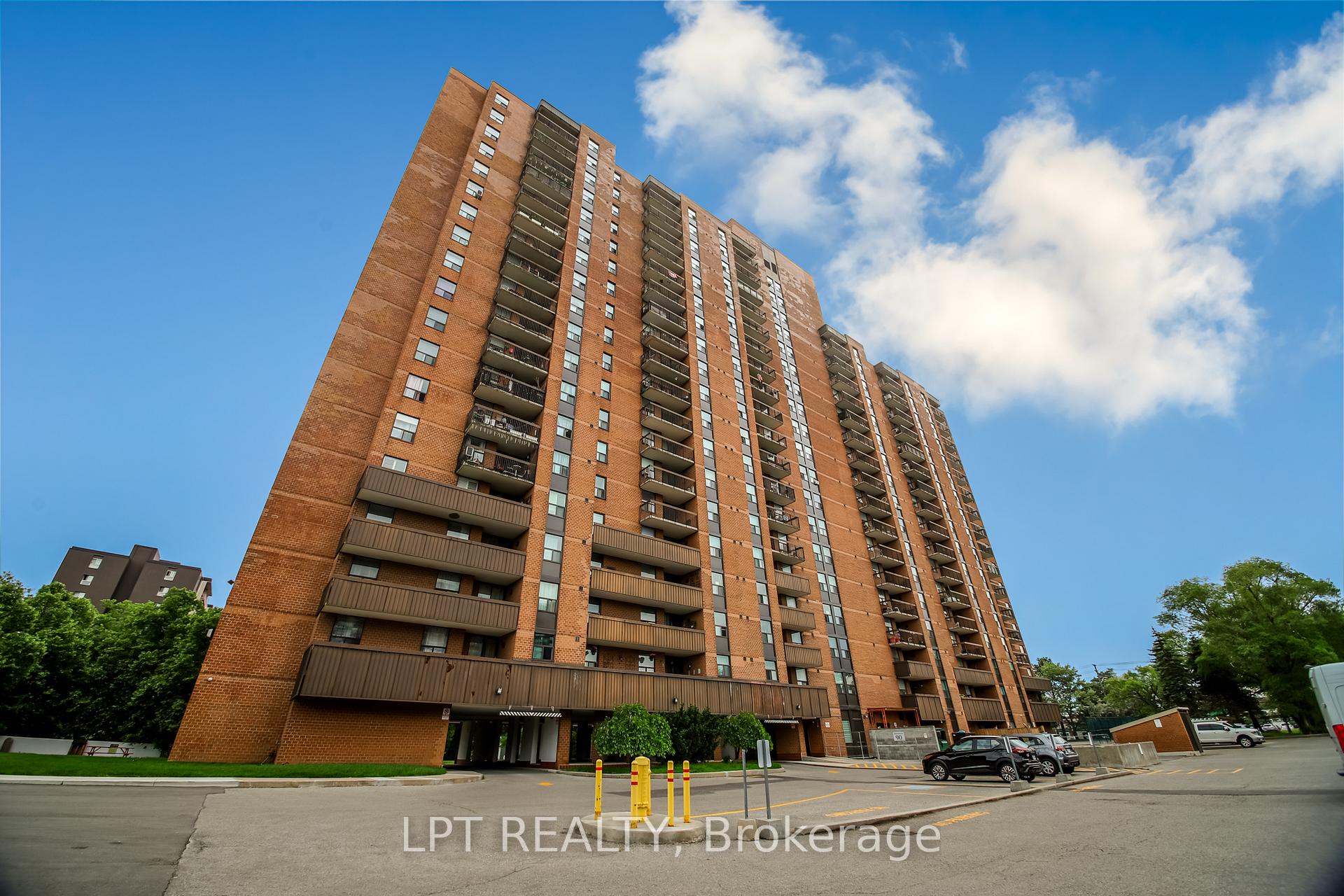 90 Ling Road 209, Toronto E10, ON M1E 4Y3